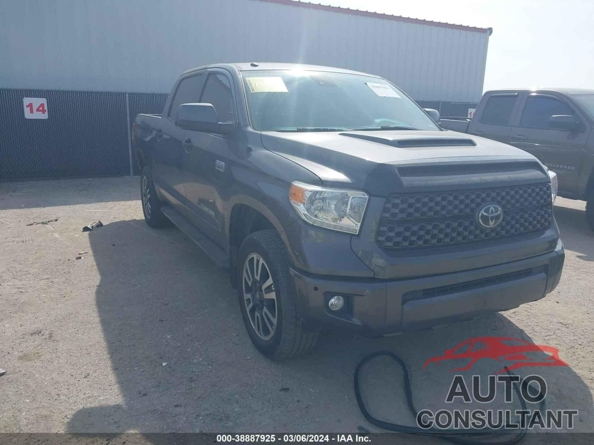 TOYOTA TUNDRA 2019 - 5TFDW5F10KX813099