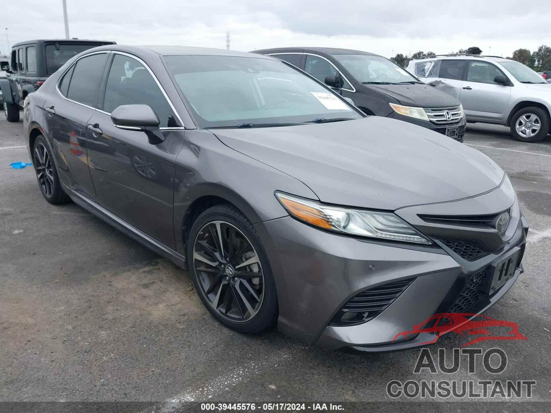 TOYOTA CAMRY 2018 - 4T1B61HK2JU152970