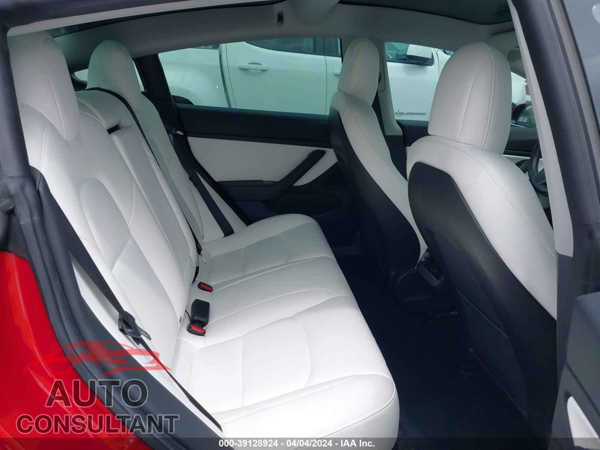 TESLA MODEL 3 2019 - 5YJ3E1EA2KF363068