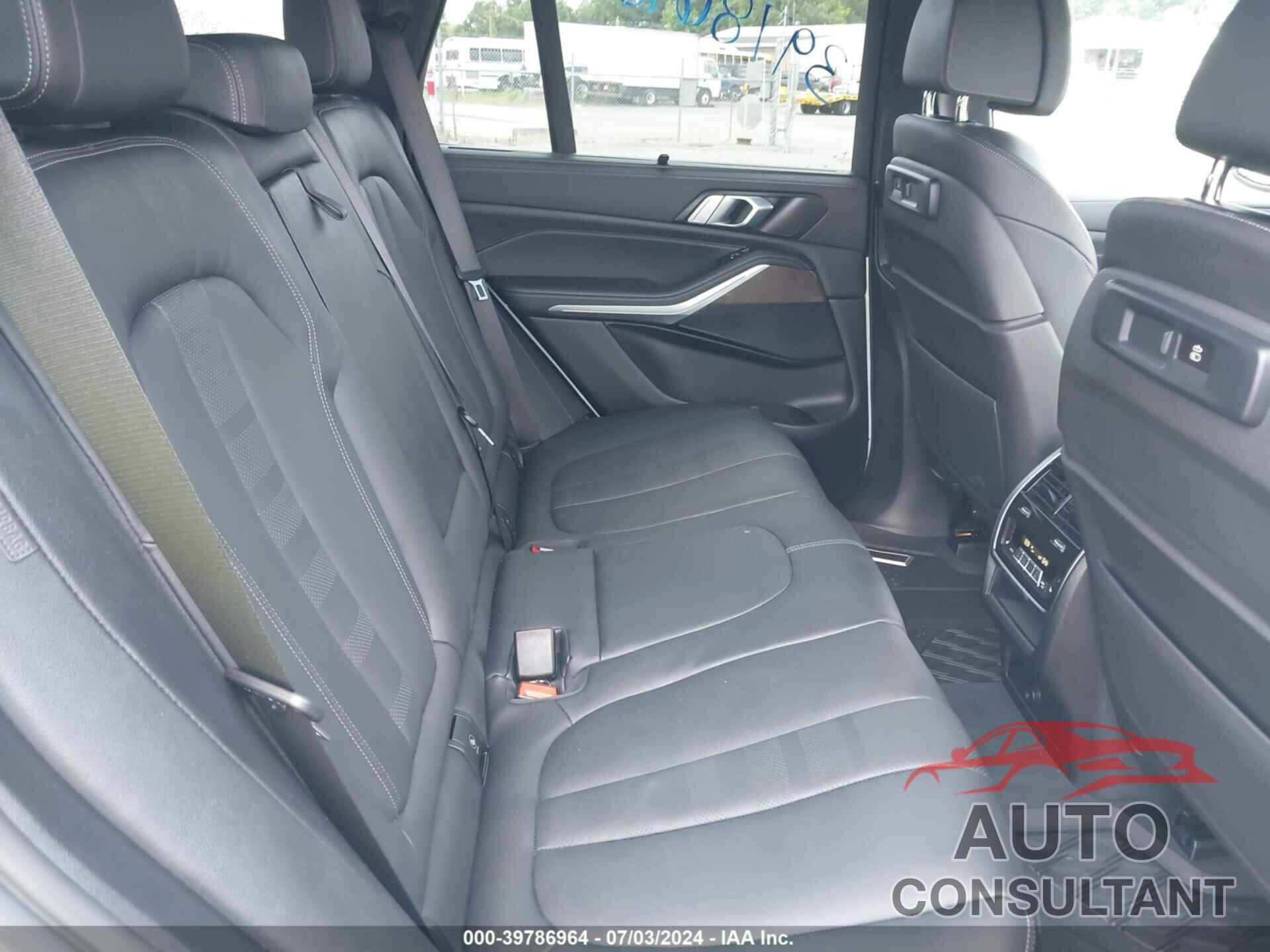 BMW X5 2022 - 5UXCR6C01N9K68106