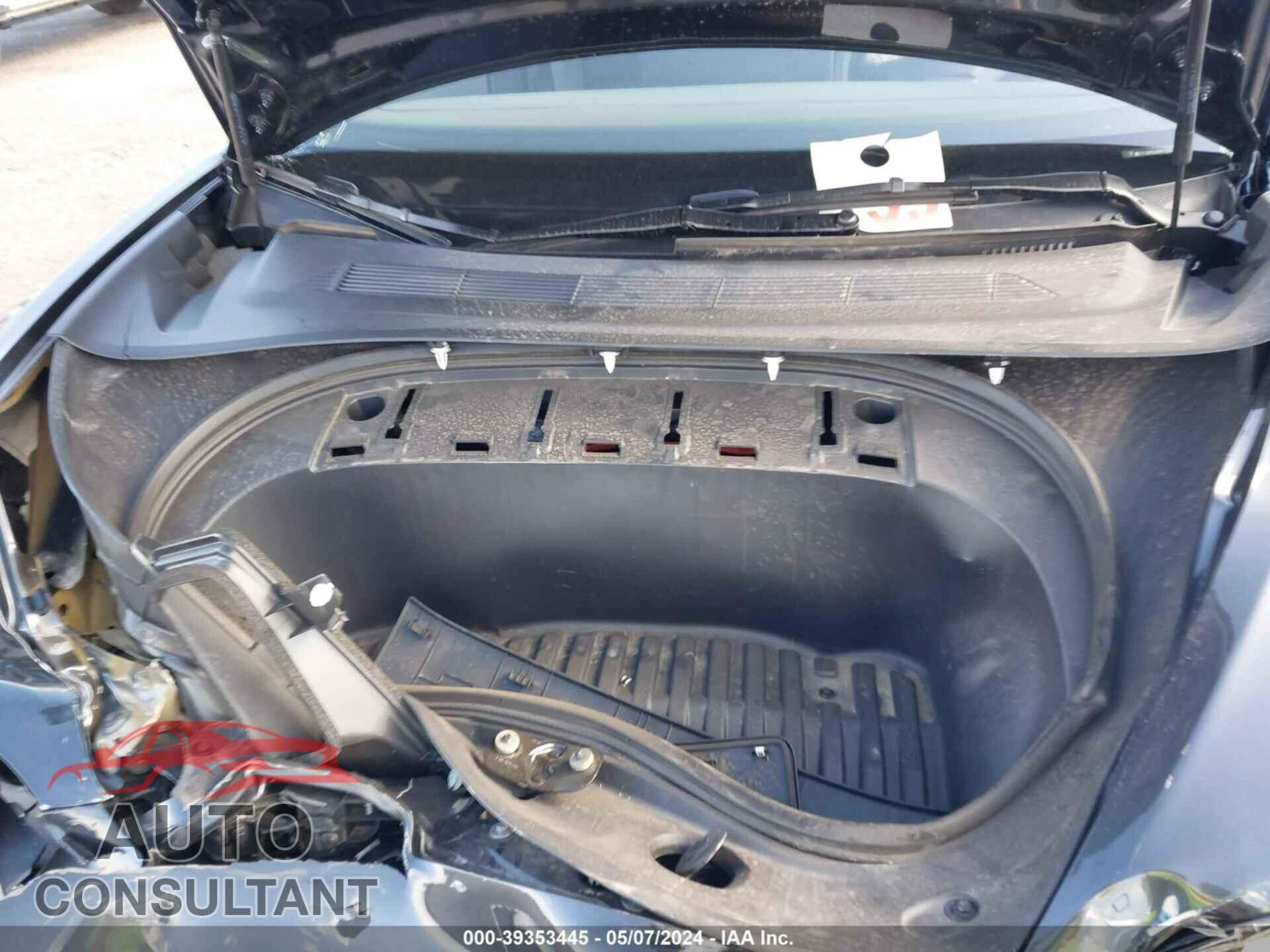 TESLA MODEL 3 2024 - 5YJ3E1EA6RF722917