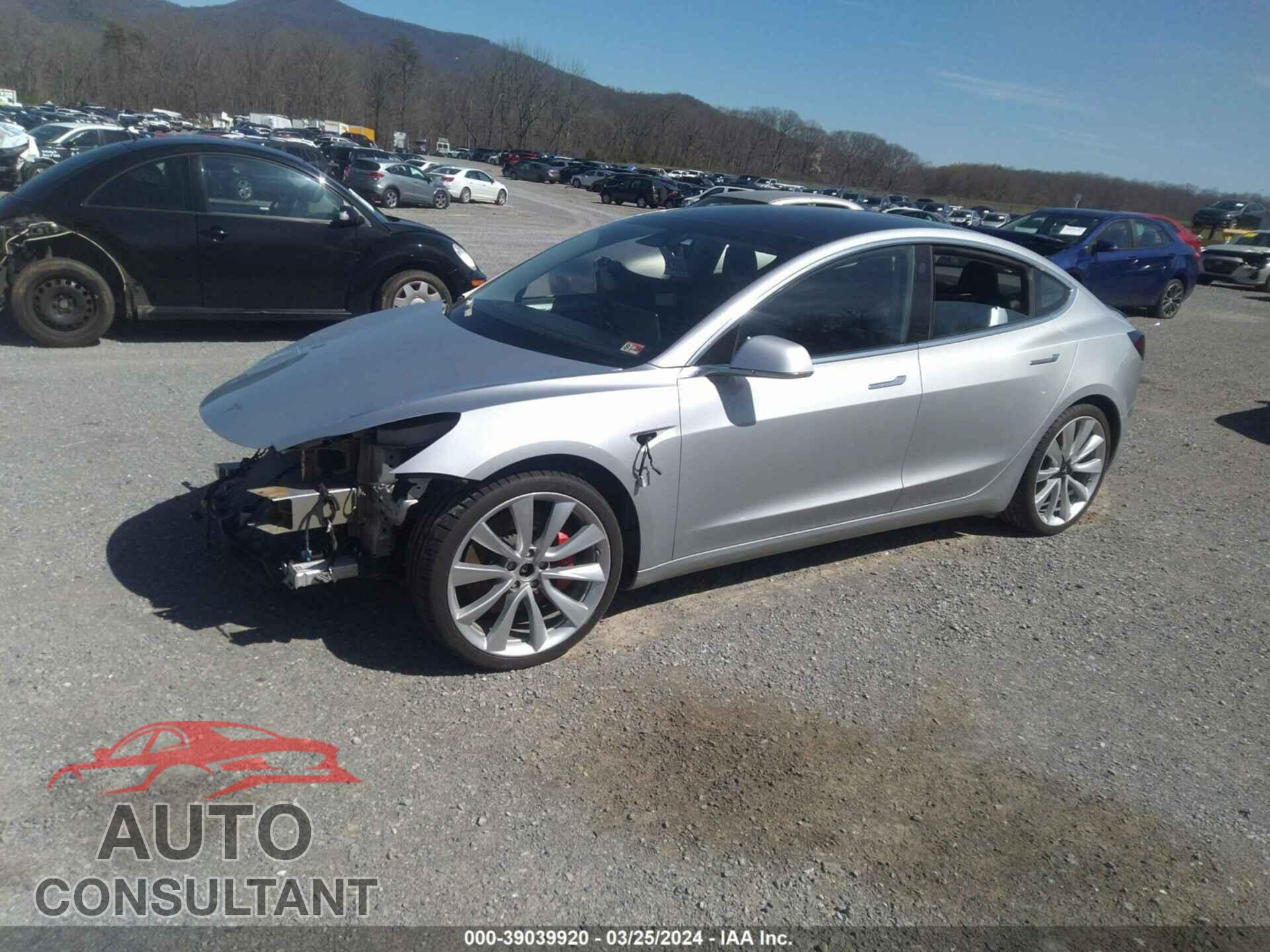 TESLA MODEL 3 2018 - 5YJ3E1EB0JF072074