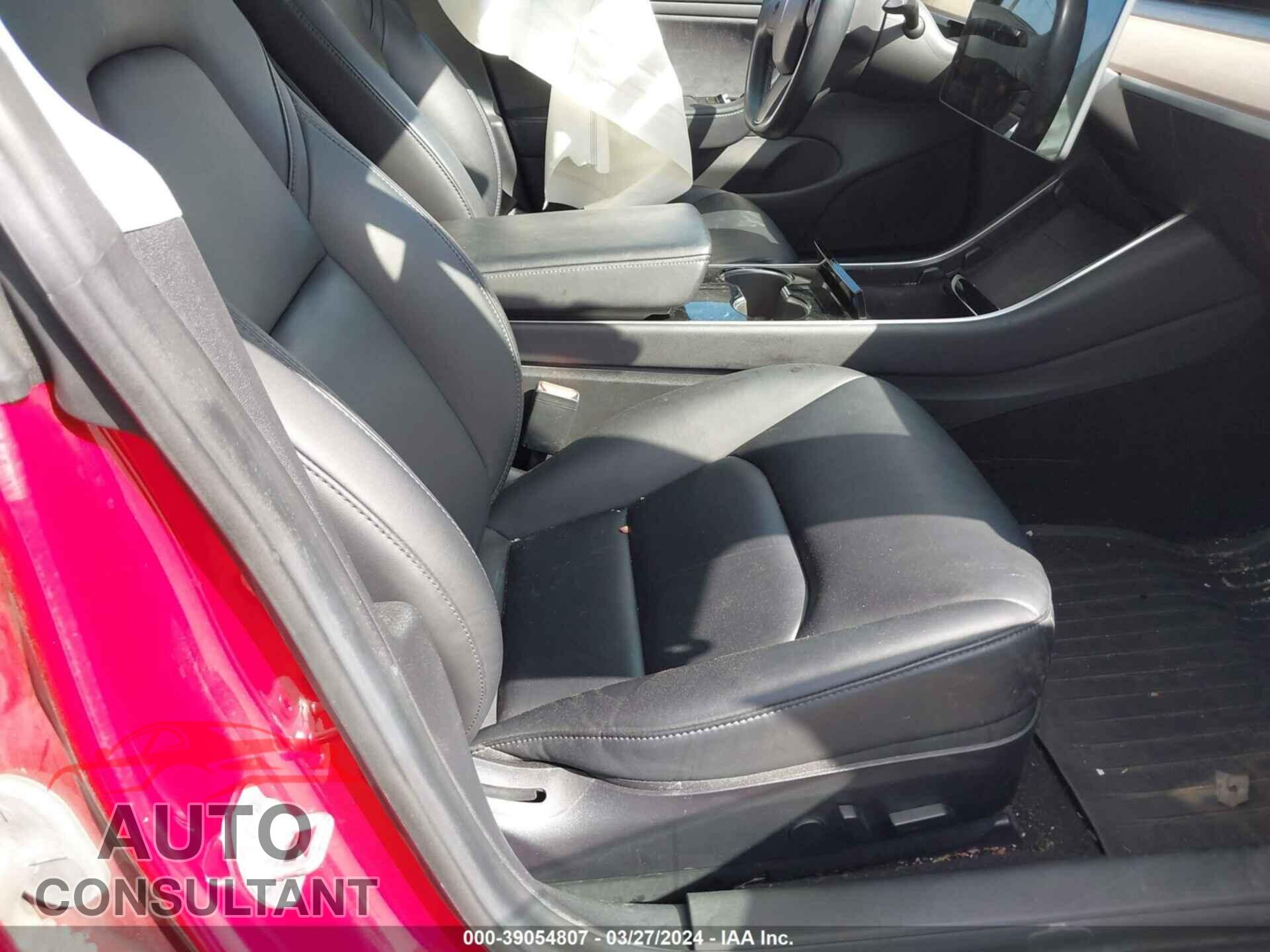 TESLA MODEL 3 2019 - 5YJ3E1EA4KF190749