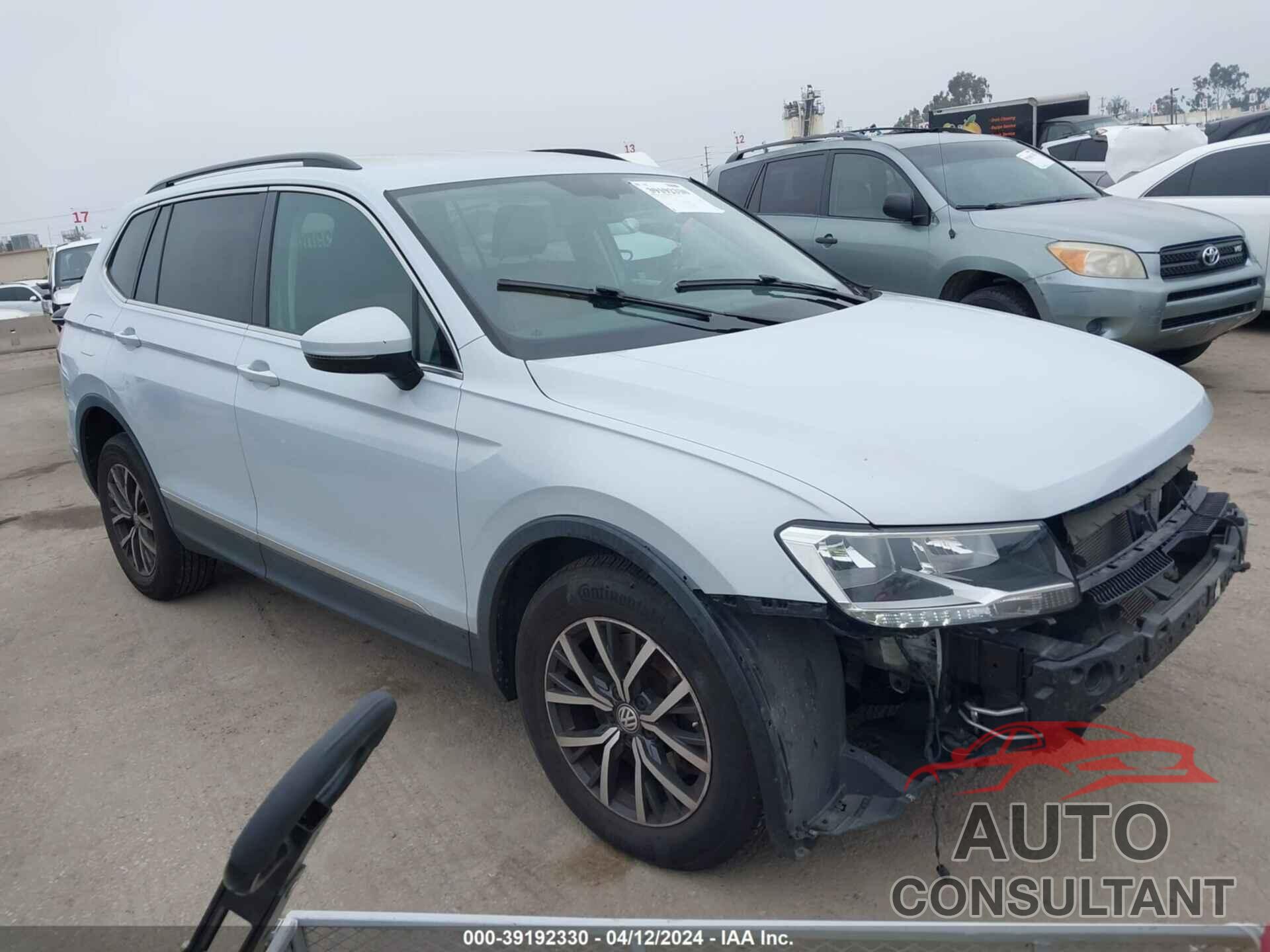 VOLKSWAGEN TIGUAN 2018 - 3VV2B7AX6JM197053