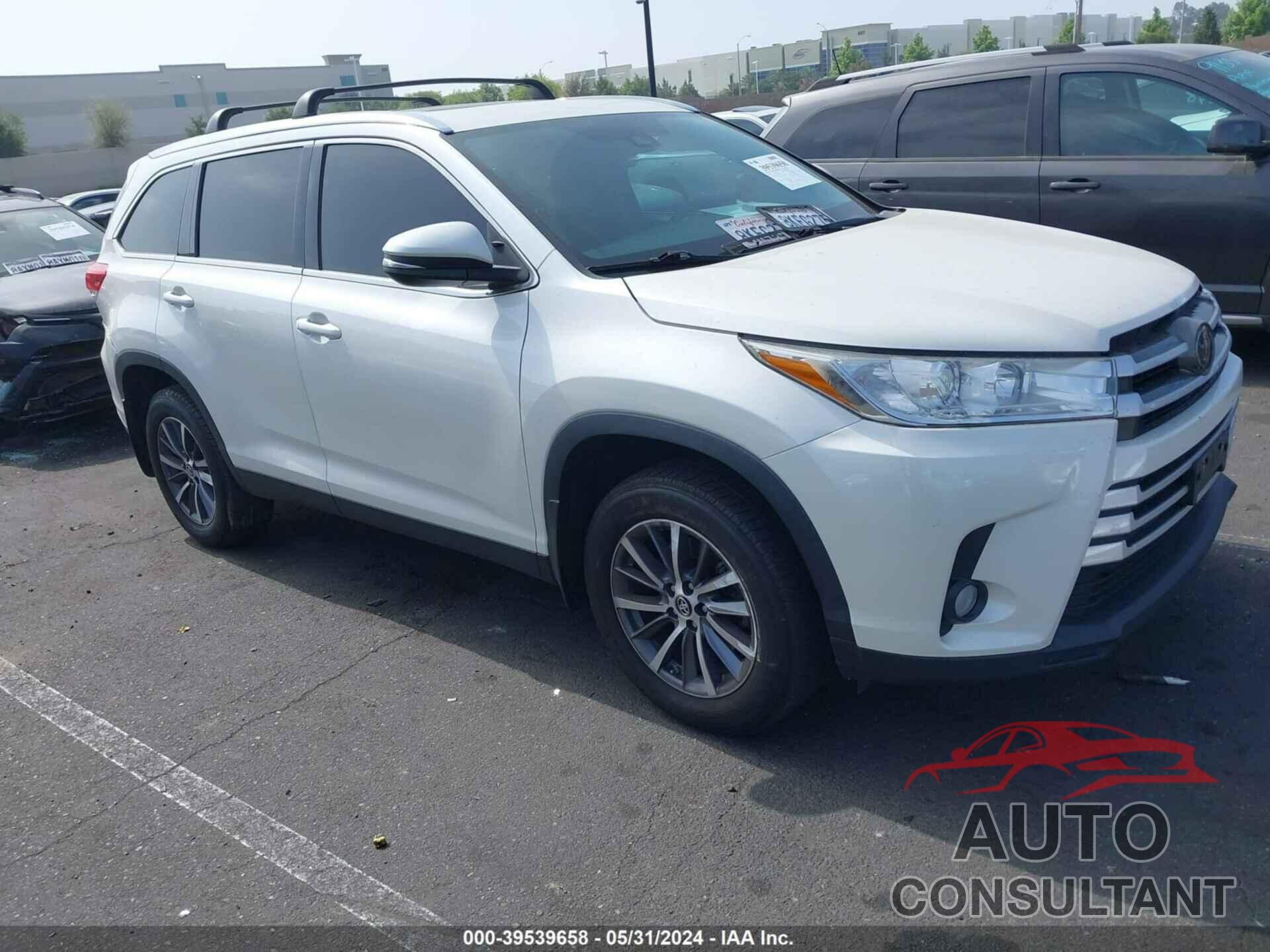 TOYOTA HIGHLANDER 2019 - 5TDJZRFH7KS590385