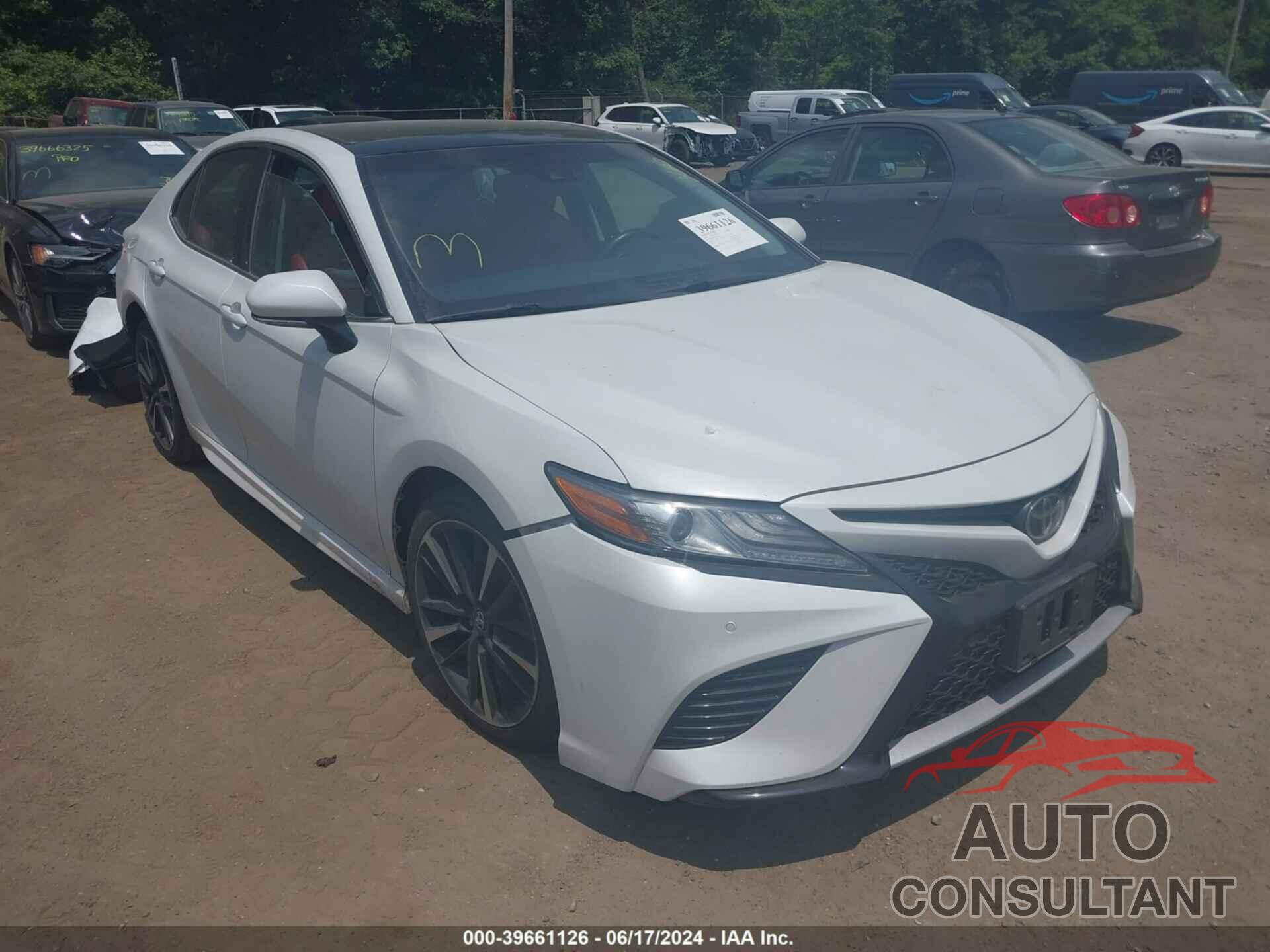 TOYOTA CAMRY 2018 - 4T1B61HK1JU054240