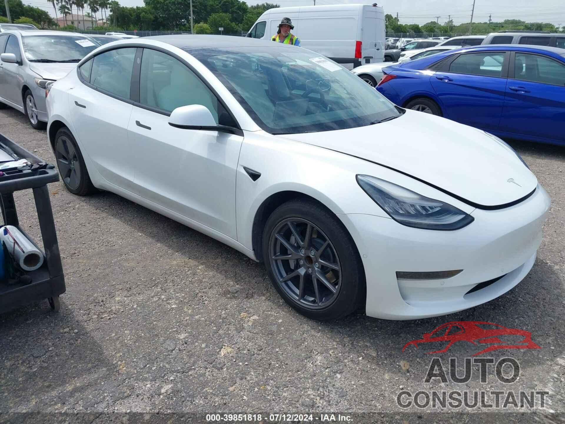 TESLA MODEL 3 2021 - 5YJ3E1EA2MF857403