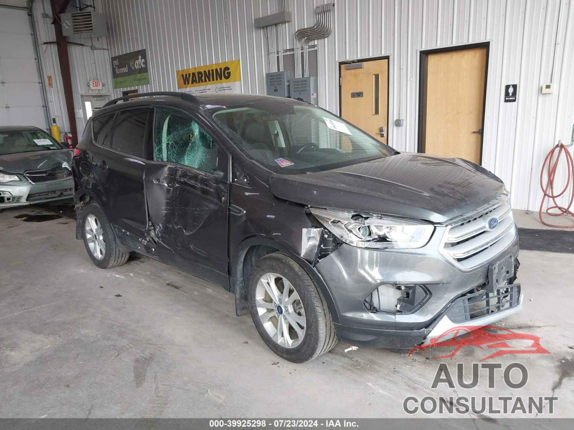 FORD ESCAPE 2018 - 1FMCU9HDXJUB51706