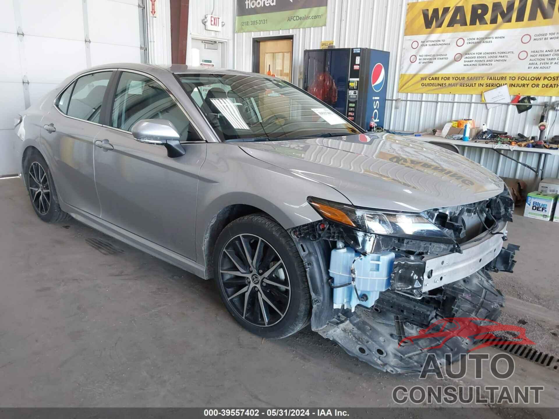 TOYOTA CAMRY 2023 - 4T1G11AK6PU760336
