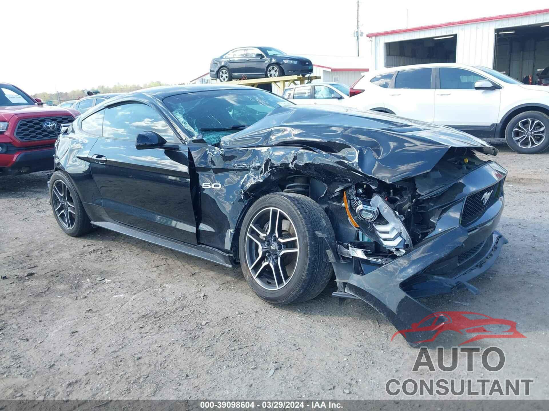 FORD MUSTANG 2018 - 1FA6P8CF9J5161896