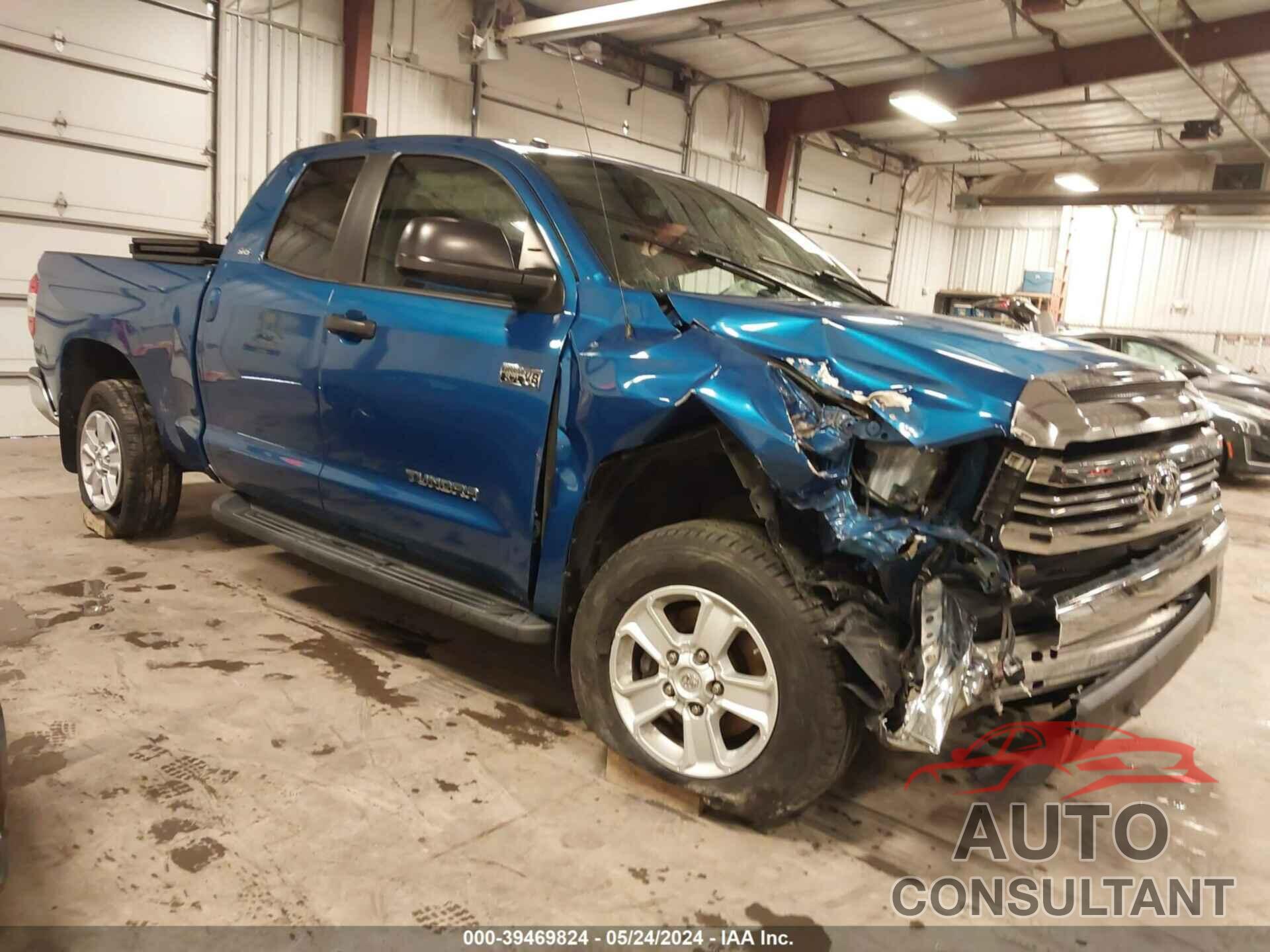 TOYOTA TUNDRA 2017 - 5TFUW5F10HX595674