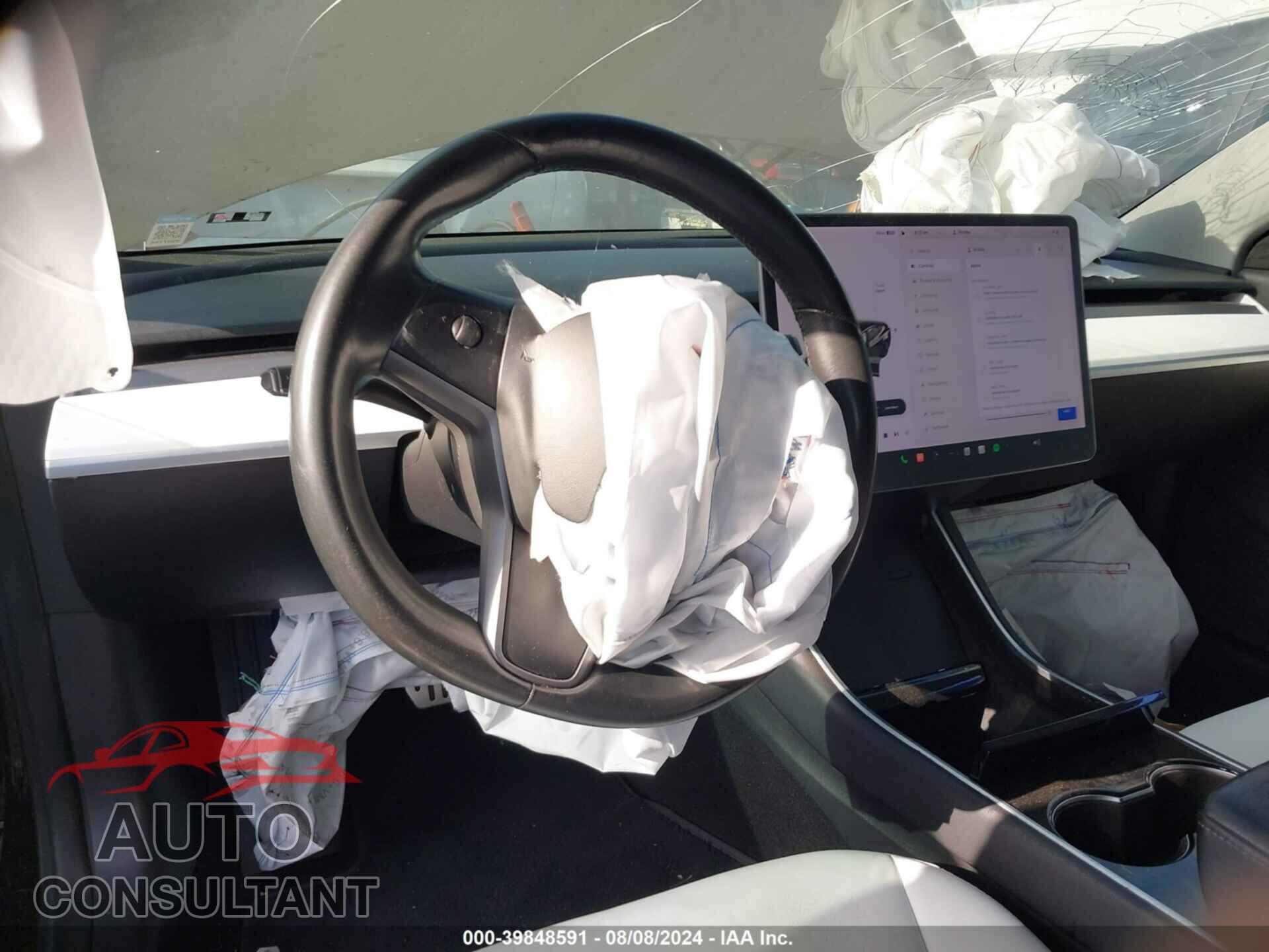 TESLA MODEL 3 2018 - 5YJ3E1EB7JF081810