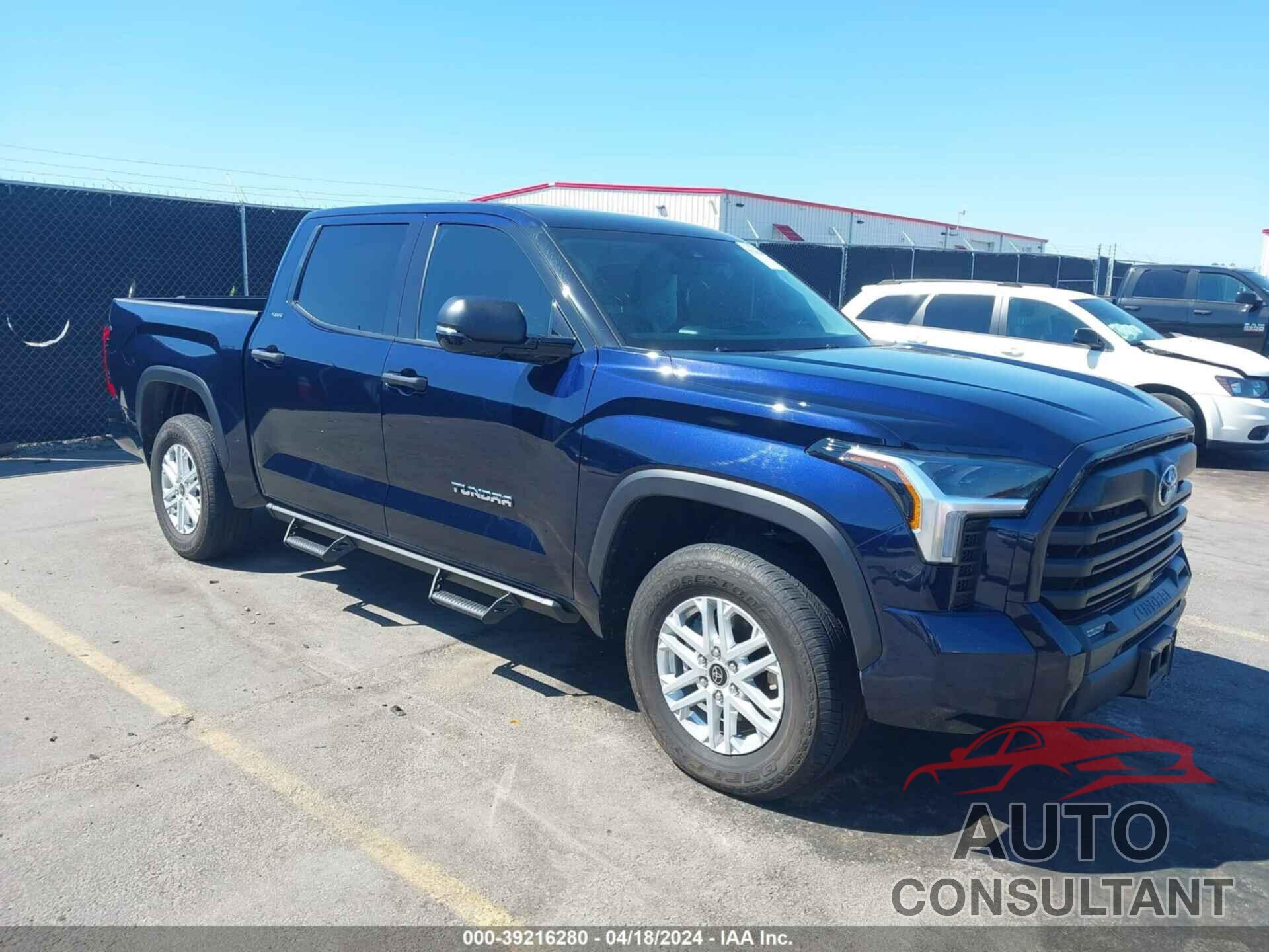 TOYOTA TUNDRA 2022 - 5TFLA5DB8NX037458