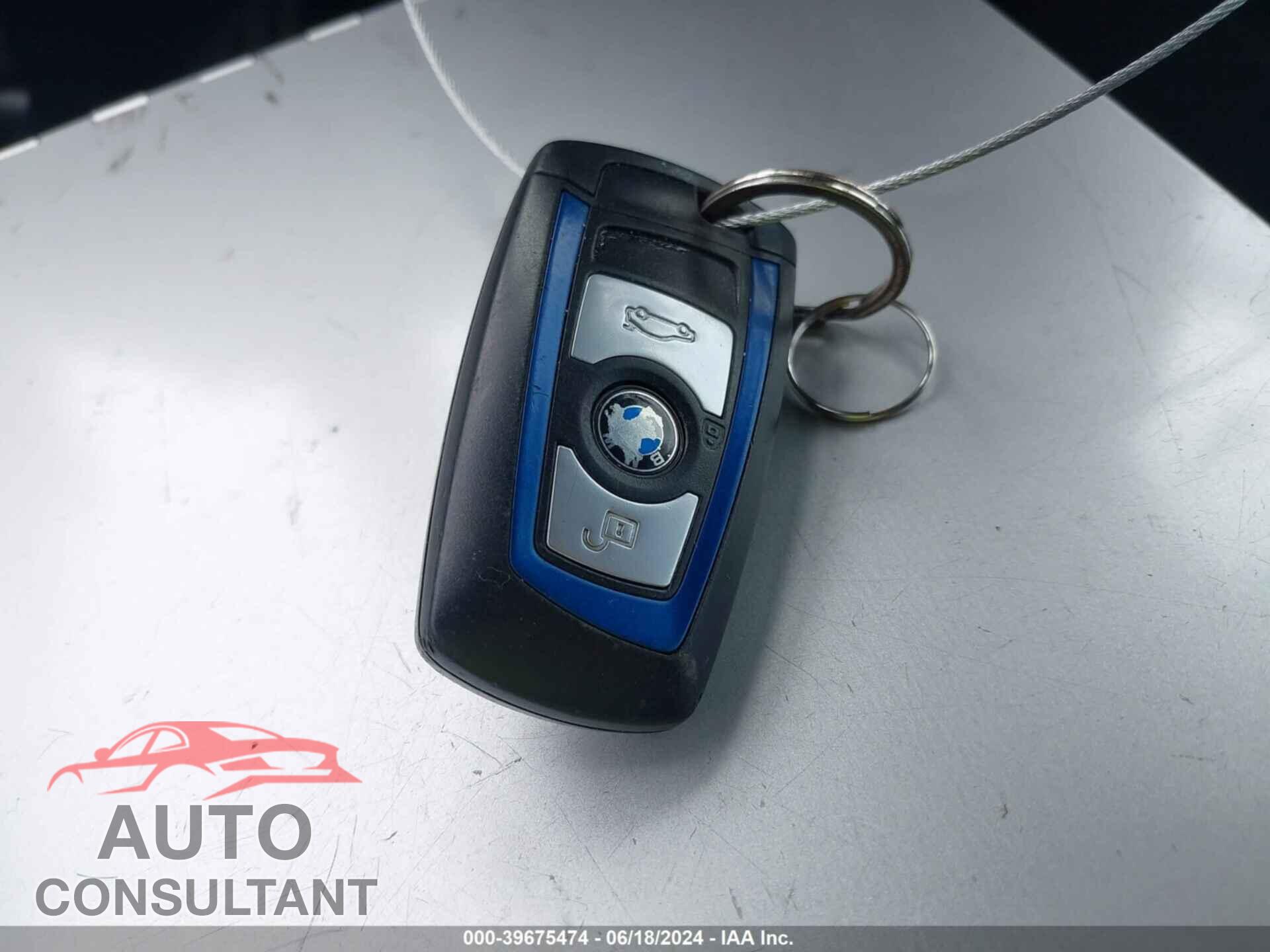 BMW 328I 2013 - WBA3C1C5XDF435464