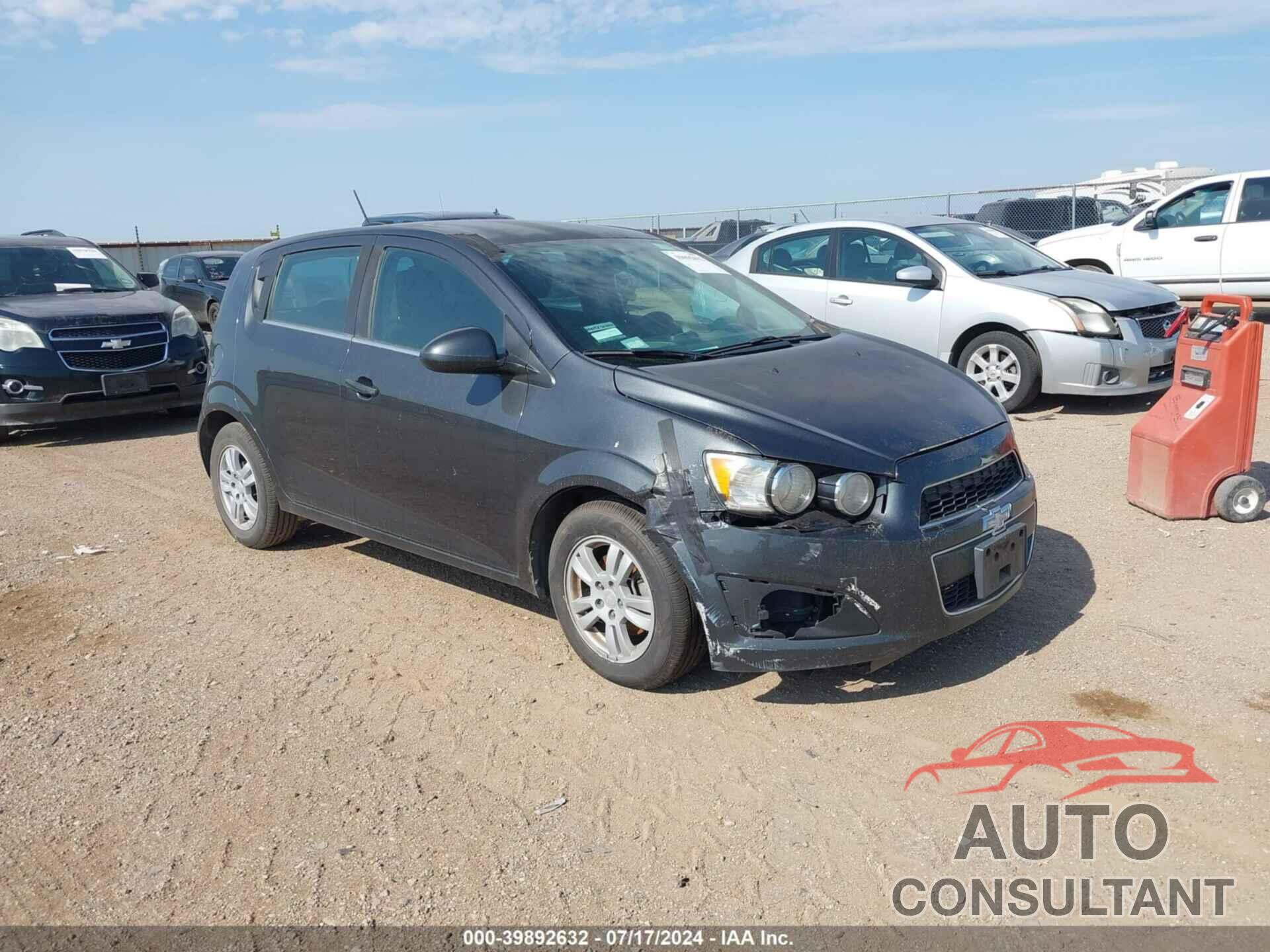 CHEVROLET SONIC 2016 - 1G1JC6SG7G4149655