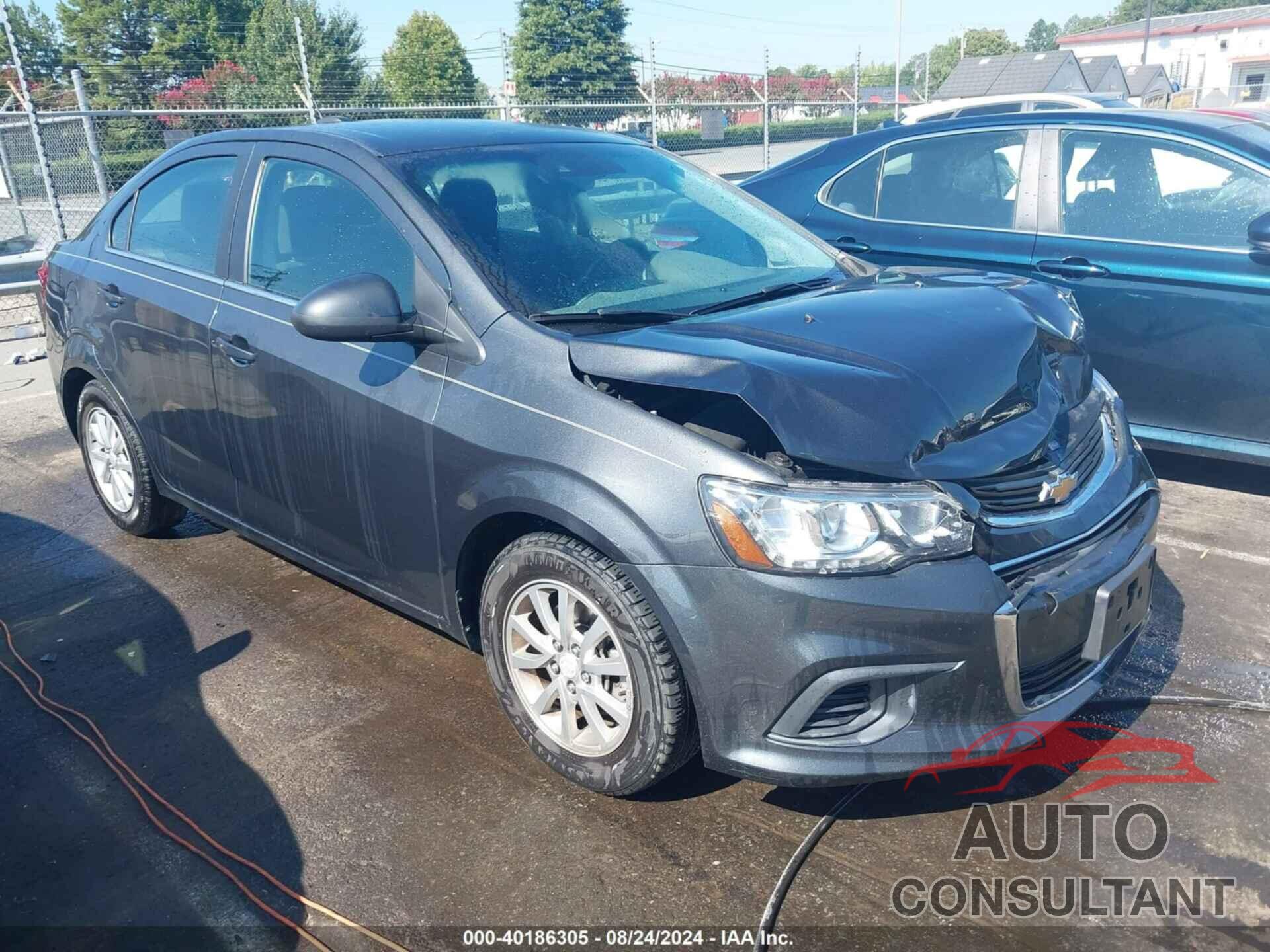 CHEVROLET SONIC 2017 - 1G1JD5SH6H4171597