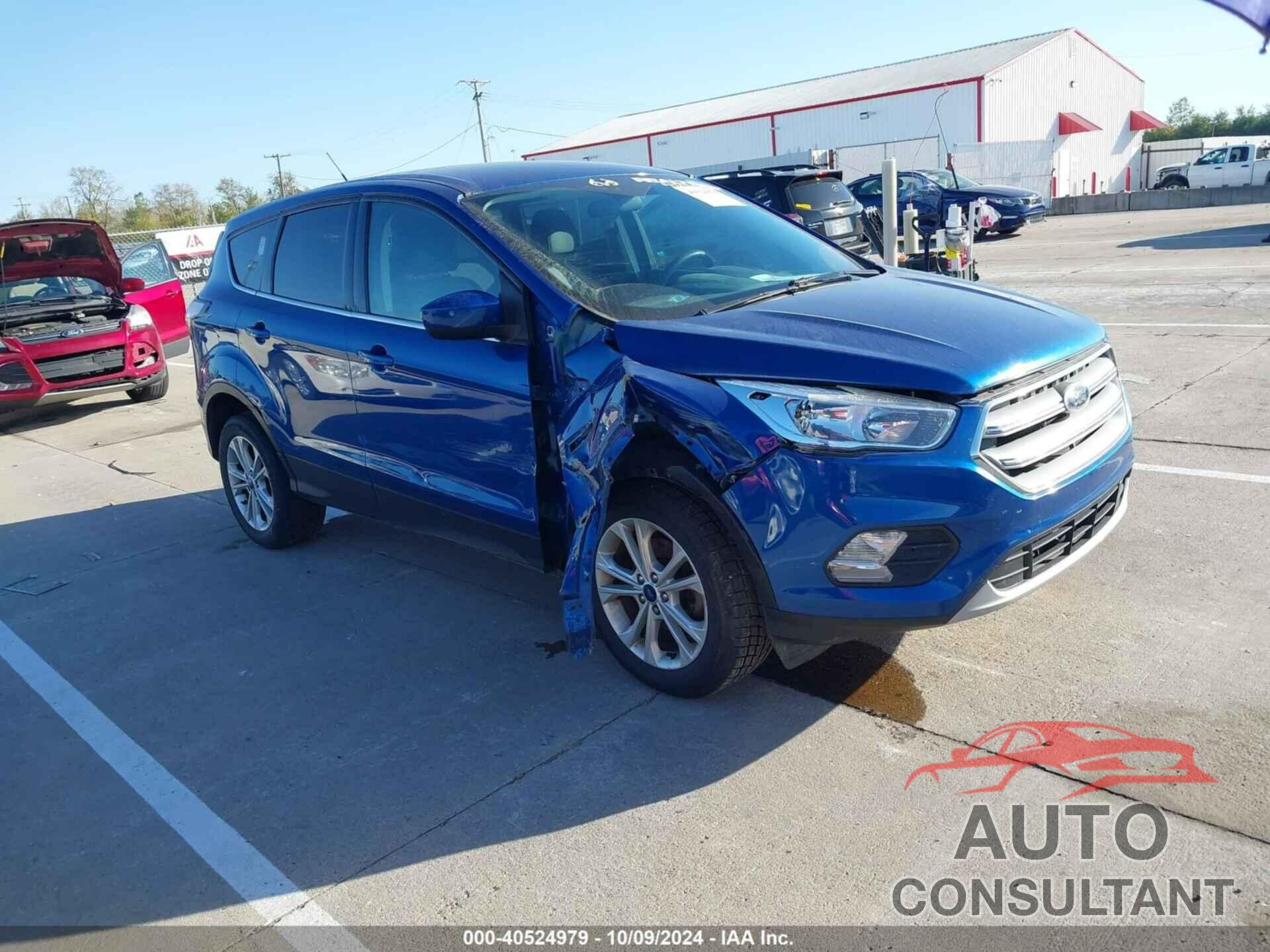 FORD ESCAPE 2017 - 1FMCU0GD9HUA80117