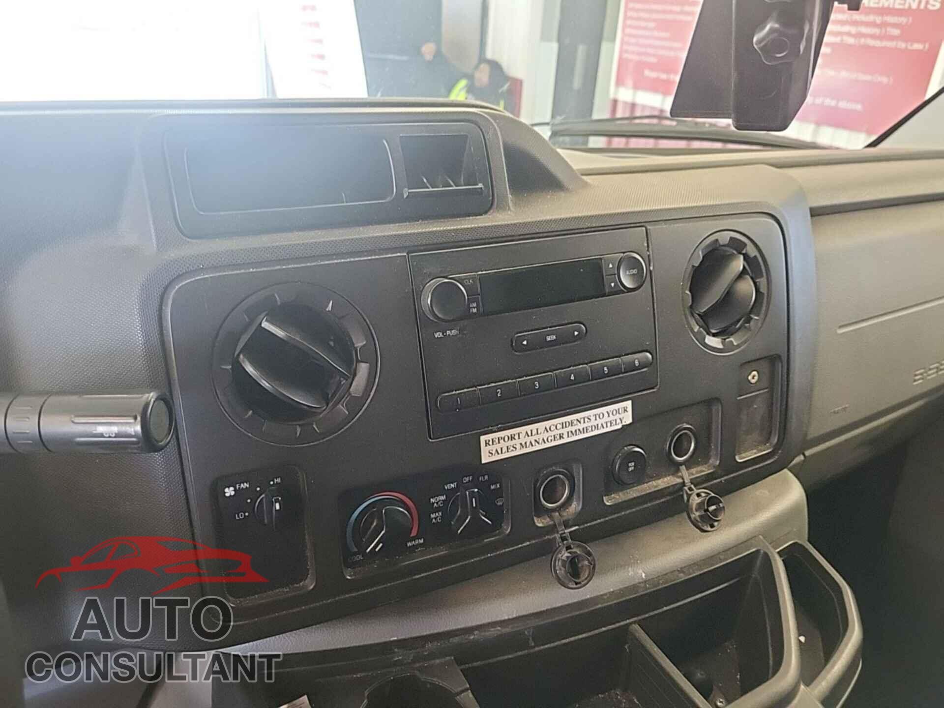 FORD ECONOLINE 2017 - 1FDXE4FS2HDC69052