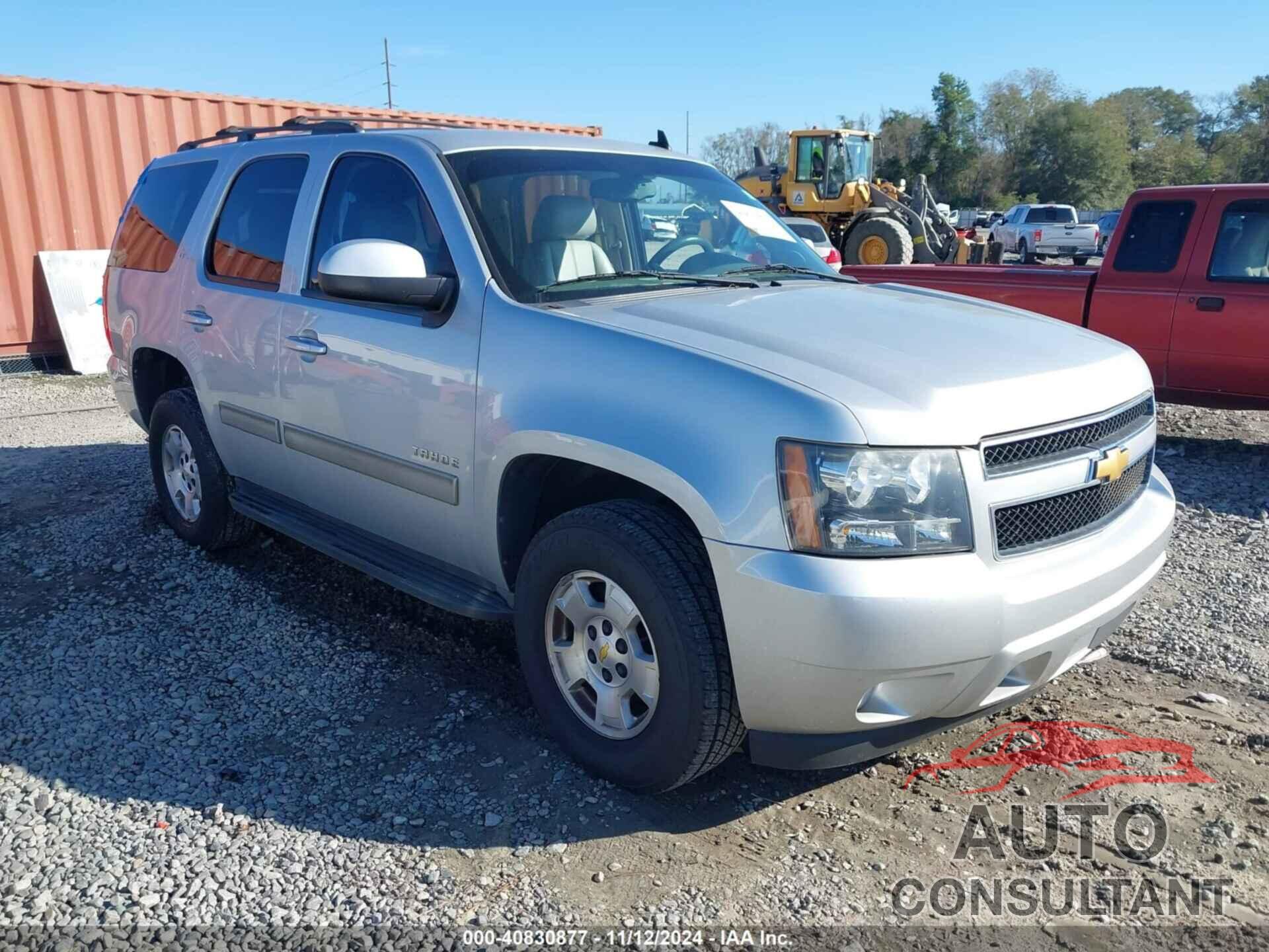 CHEVROLET TAHOE 2013 - 1GNSCBE05DR322386