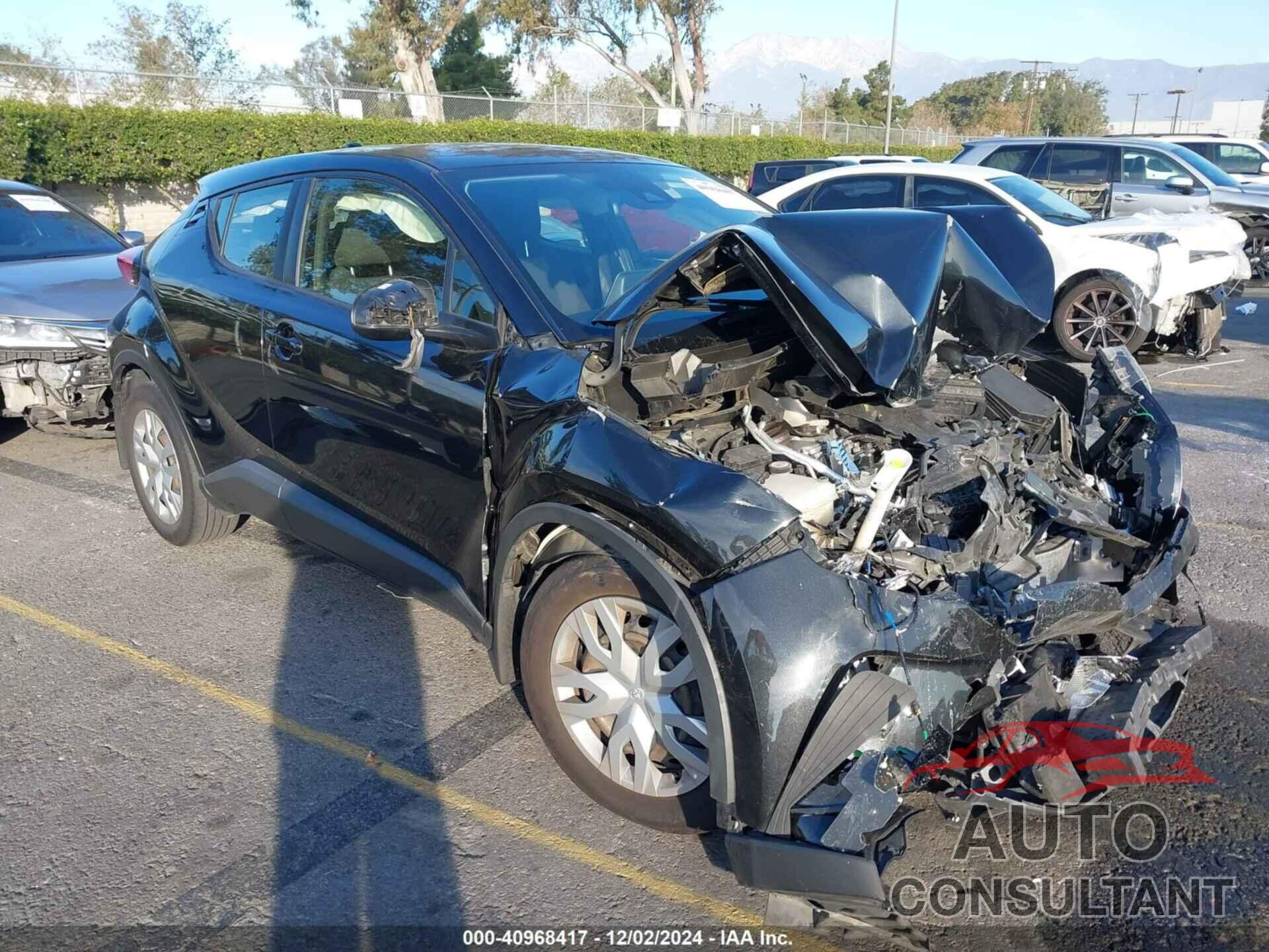 TOYOTA C-HR 2021 - JTNKHMBX4M1117112