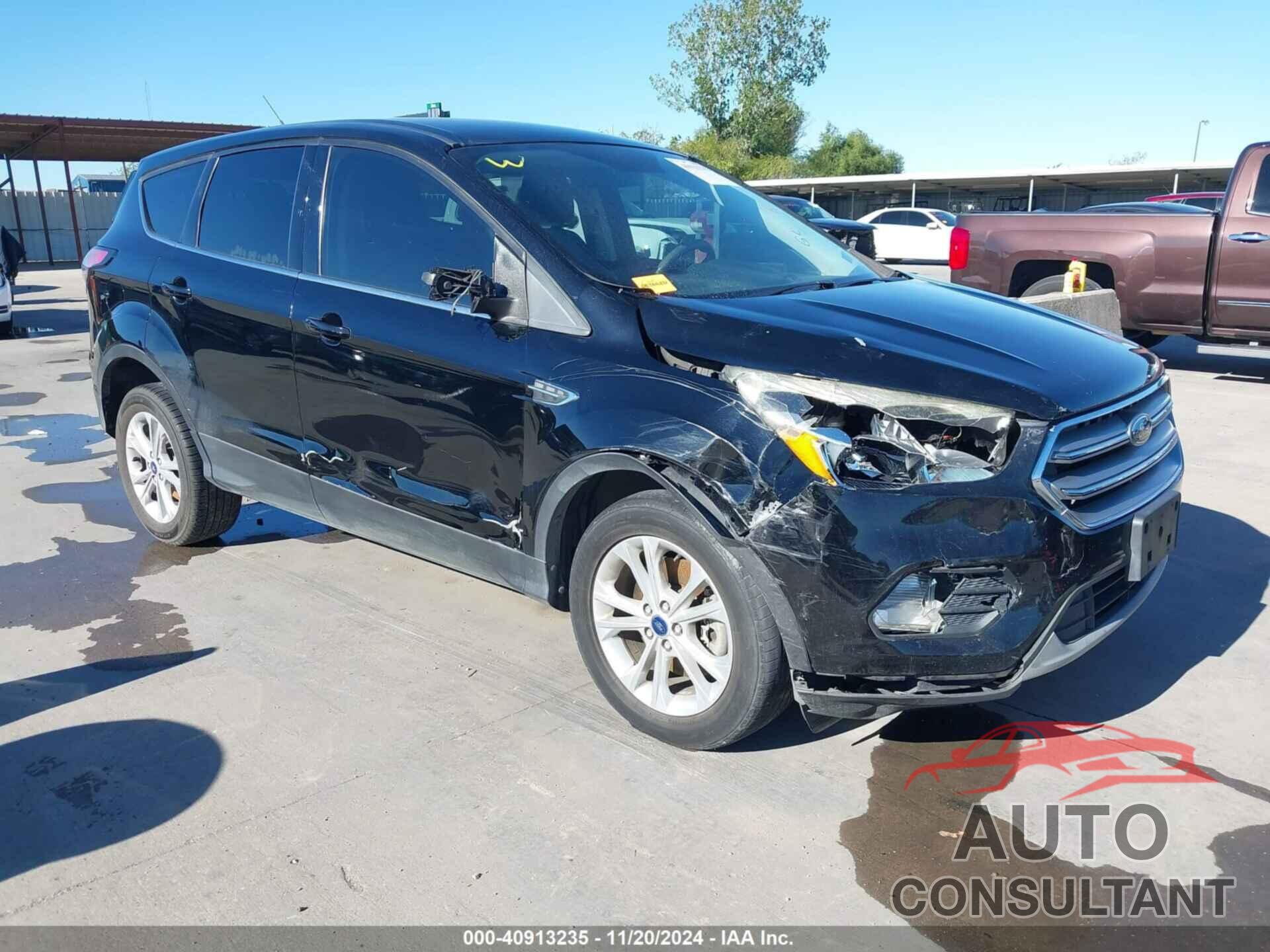 FORD ESCAPE 2017 - 1FMCU0G96HUE46840
