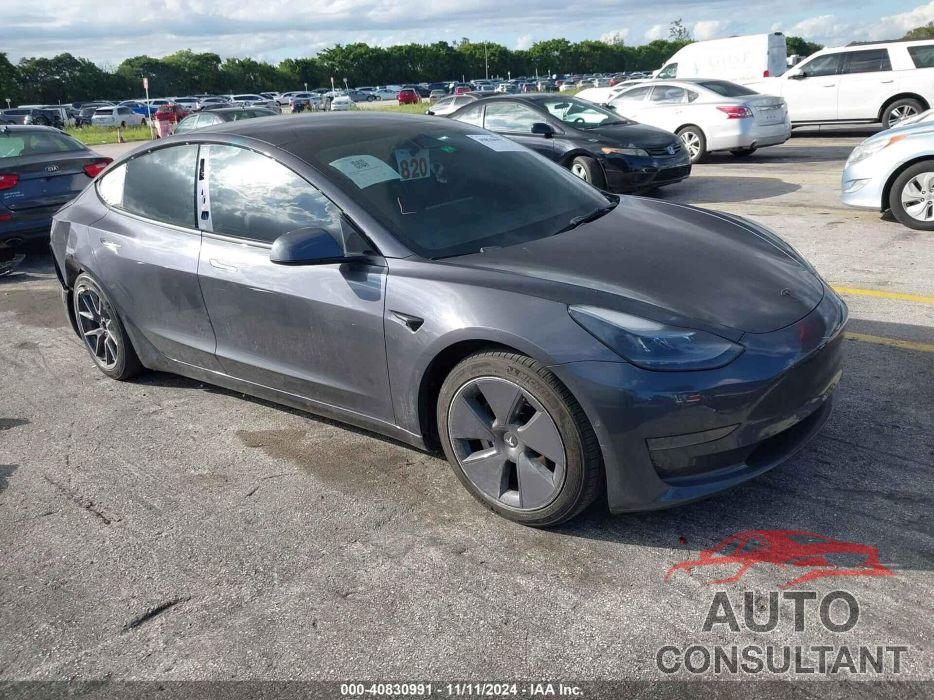 TESLA MODEL 3 2022 - 5YJ3E1EA2NF250502