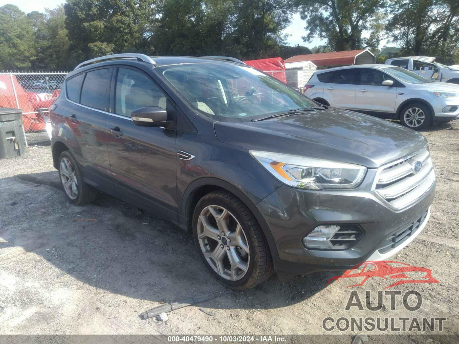 FORD ESCAPE 2017 - 1FMCU0J97HUB95478