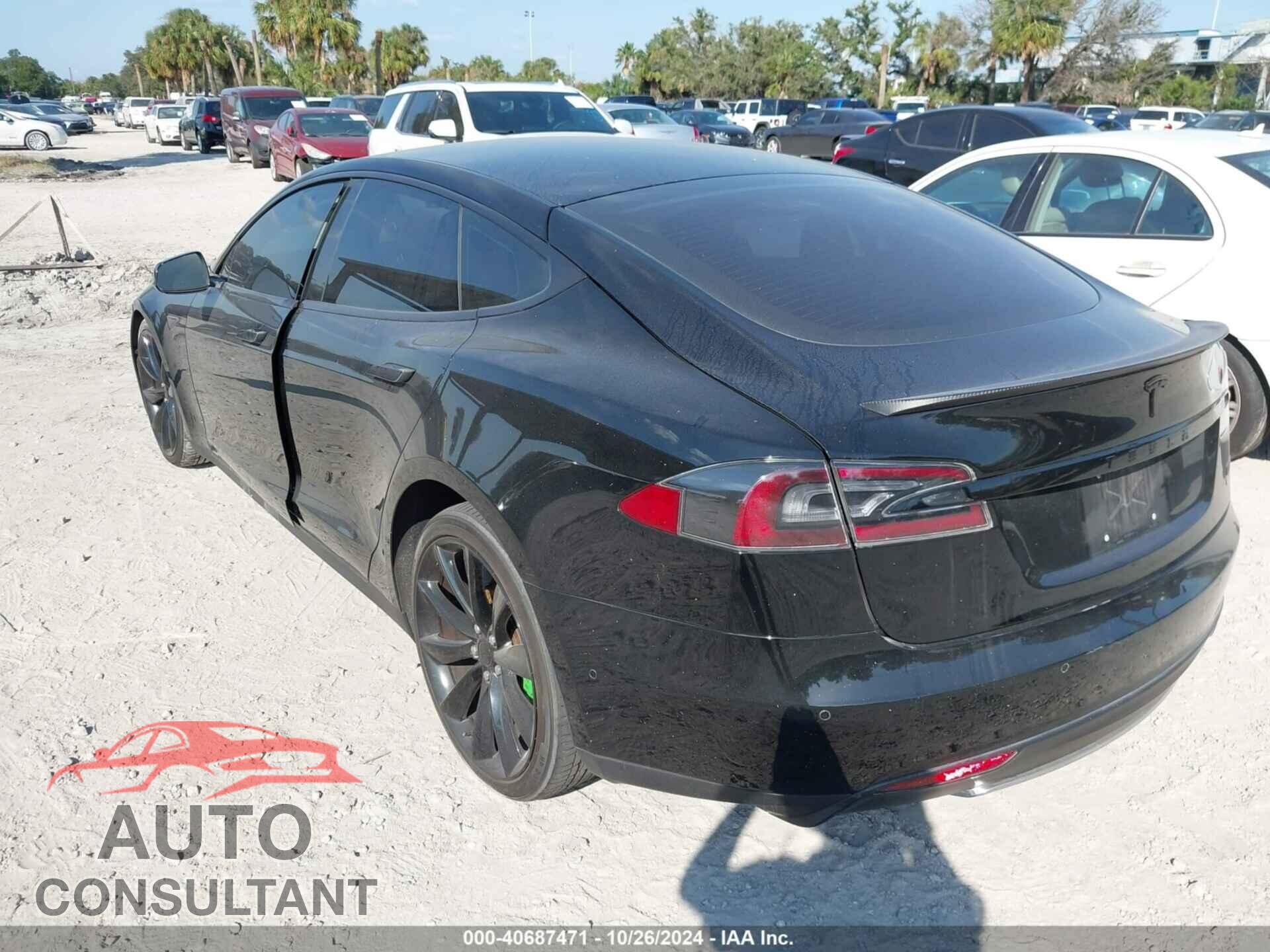TESLA MODEL S 2015 - 5YJSA1H49FF092335