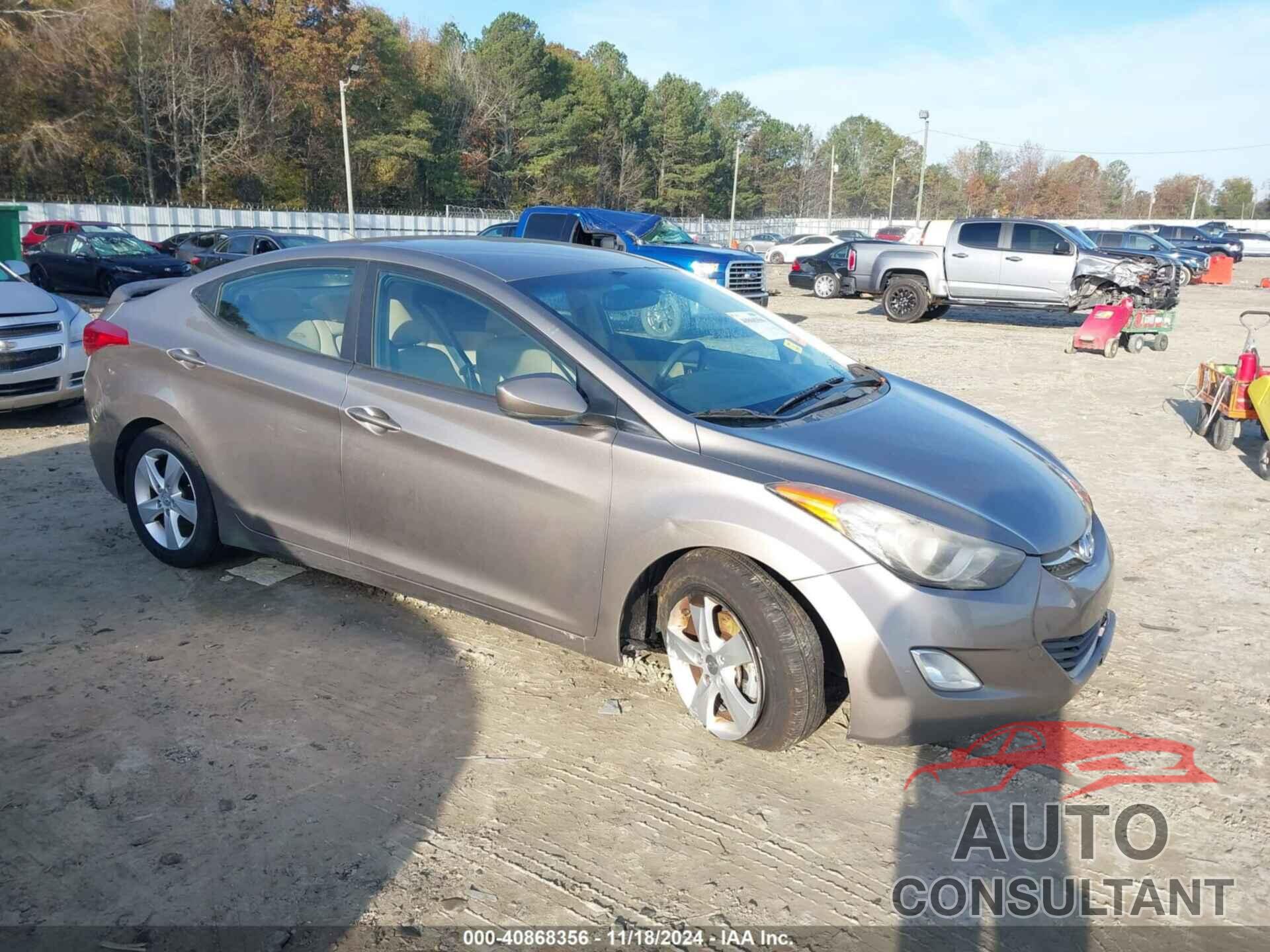 HYUNDAI ELANTRA 2013 - 5NPDH4AE3DH328419