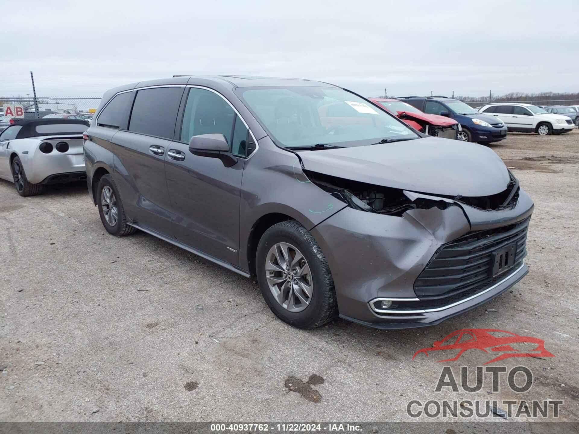 TOYOTA SIENNA 2021 - 5TDYSKFC7MS005631