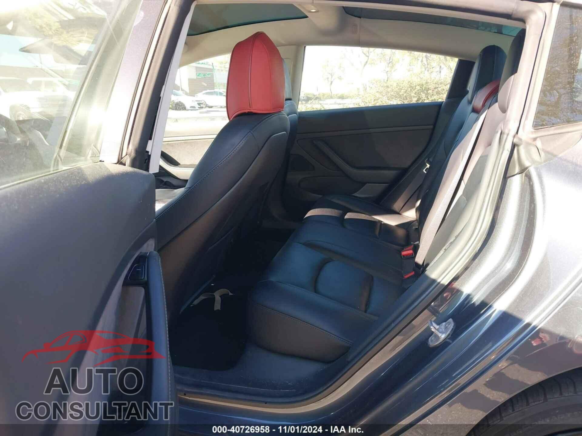 TESLA MODEL 3 2020 - 5YJ3E1EA5LF644217