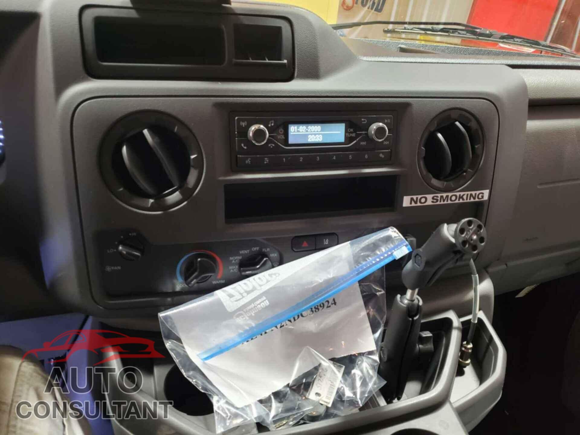 FORD E-450 CUTAWAY 2022 - 1FDXE4FN2NDC38924