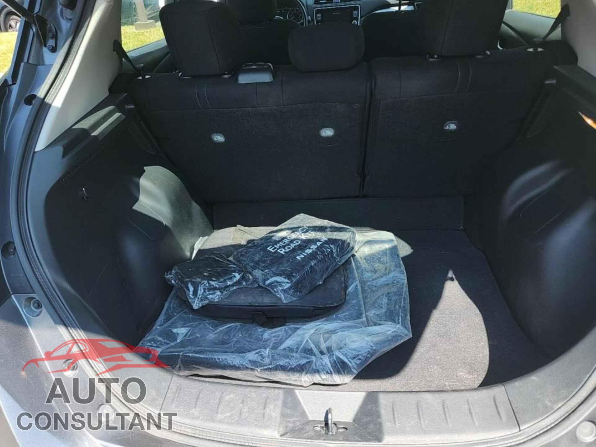 NISSAN LEAF 2023 - 1N4AZ1BV9PC556590