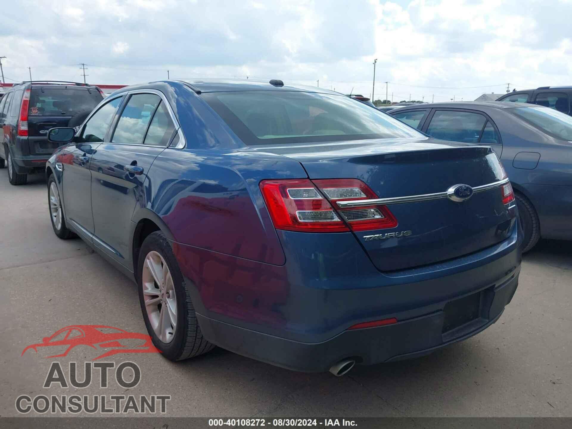 FORD TAURUS 2018 - 1FAHP2D8XJG112751
