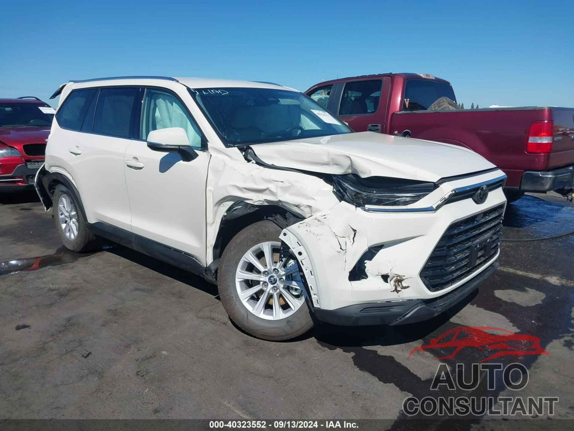 TOYOTA GRAND HIGHLANDER 2024 - 5TDACAB53RS023616