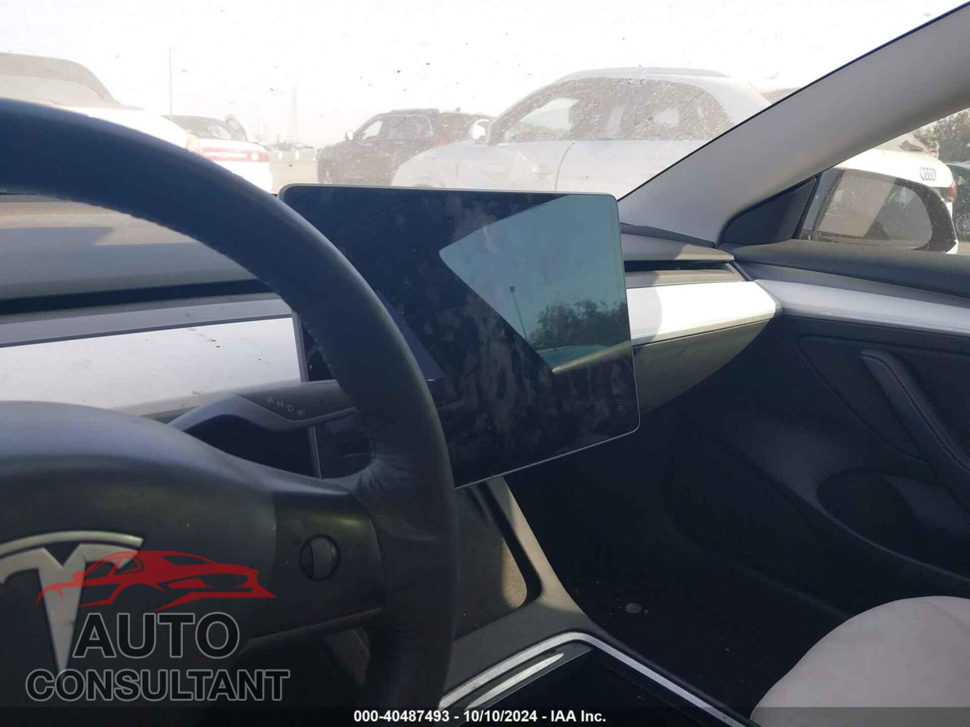 TESLA MODEL 3 2021 - 5YJ3E1EA1MF000618
