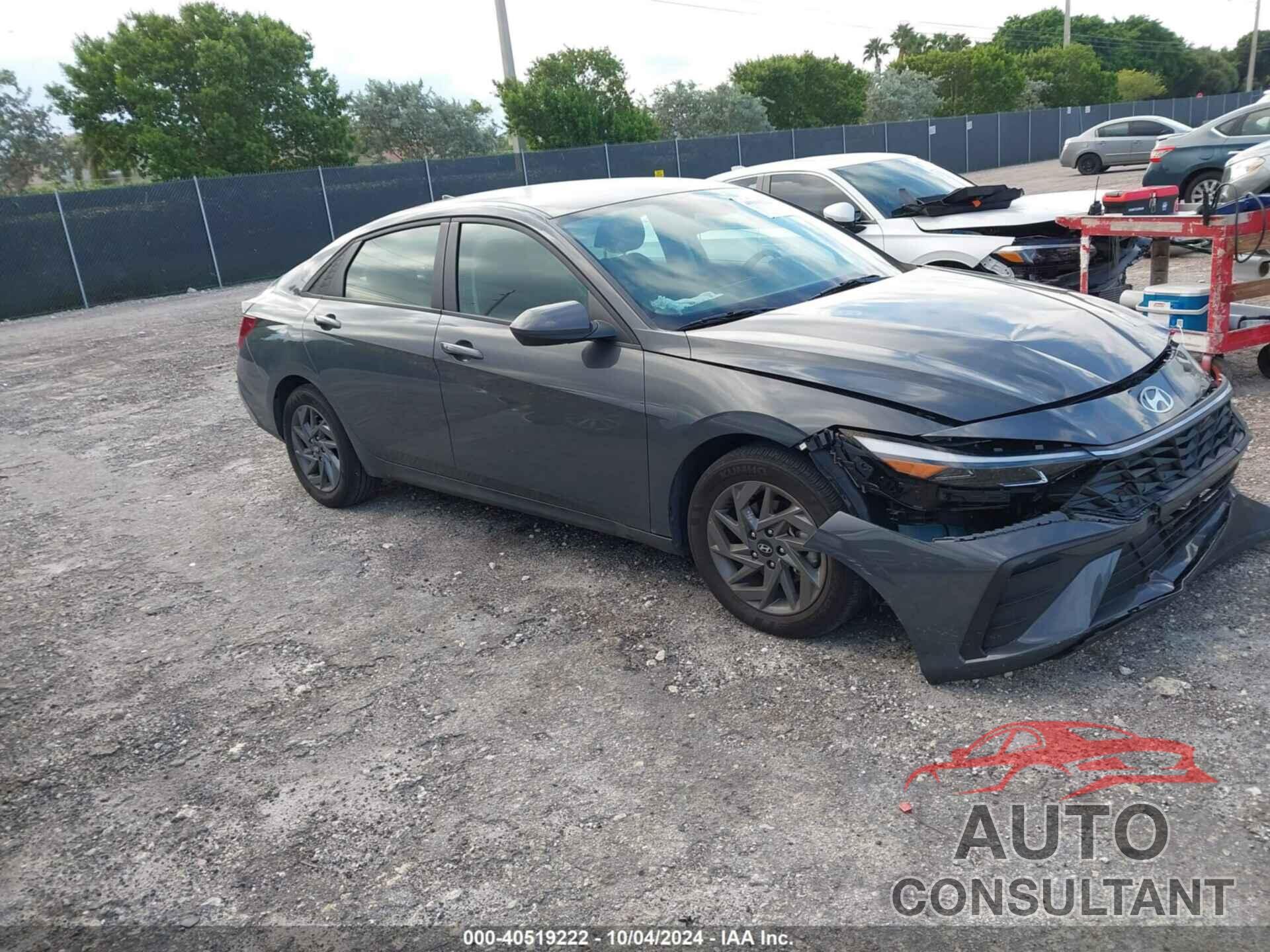 HYUNDAI ELANTRA 2024 - KMHLM4DG2RU681604