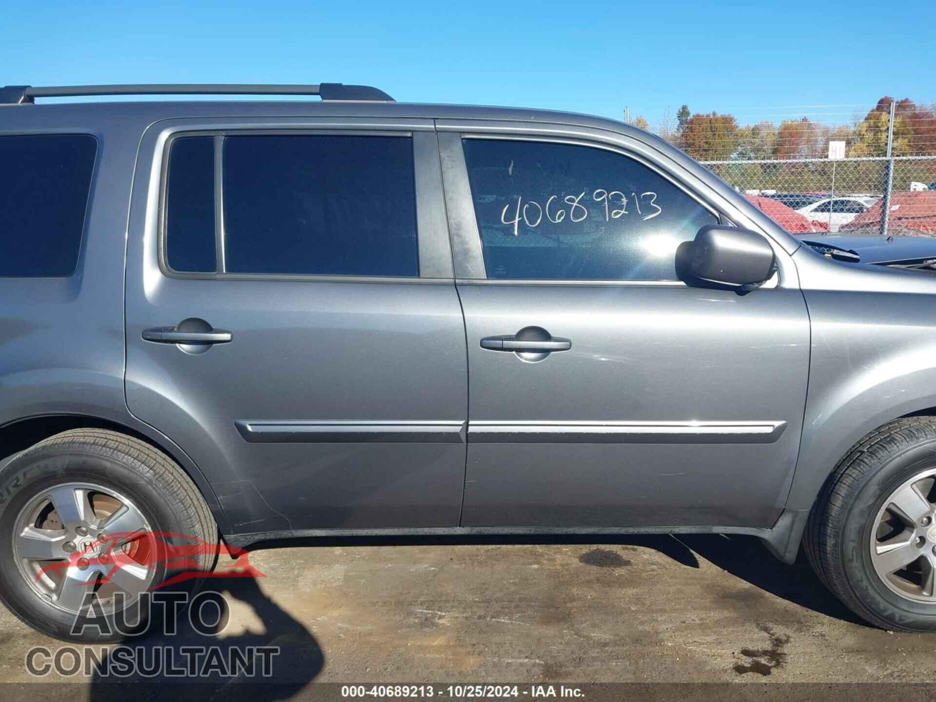HONDA PILOT 2011 - 5FNYF4H51BB009416