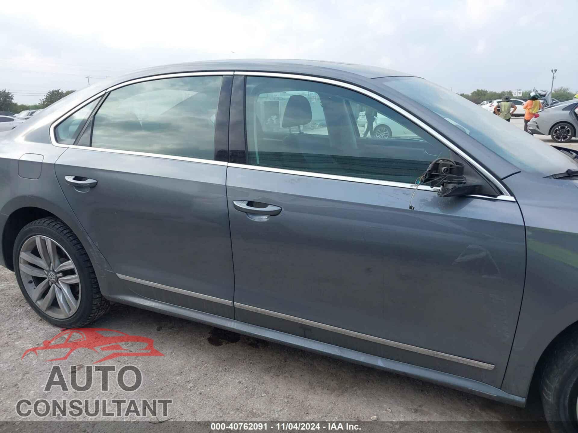 VOLKSWAGEN PASSAT 2017 - 1VWGT7A3XHC058020