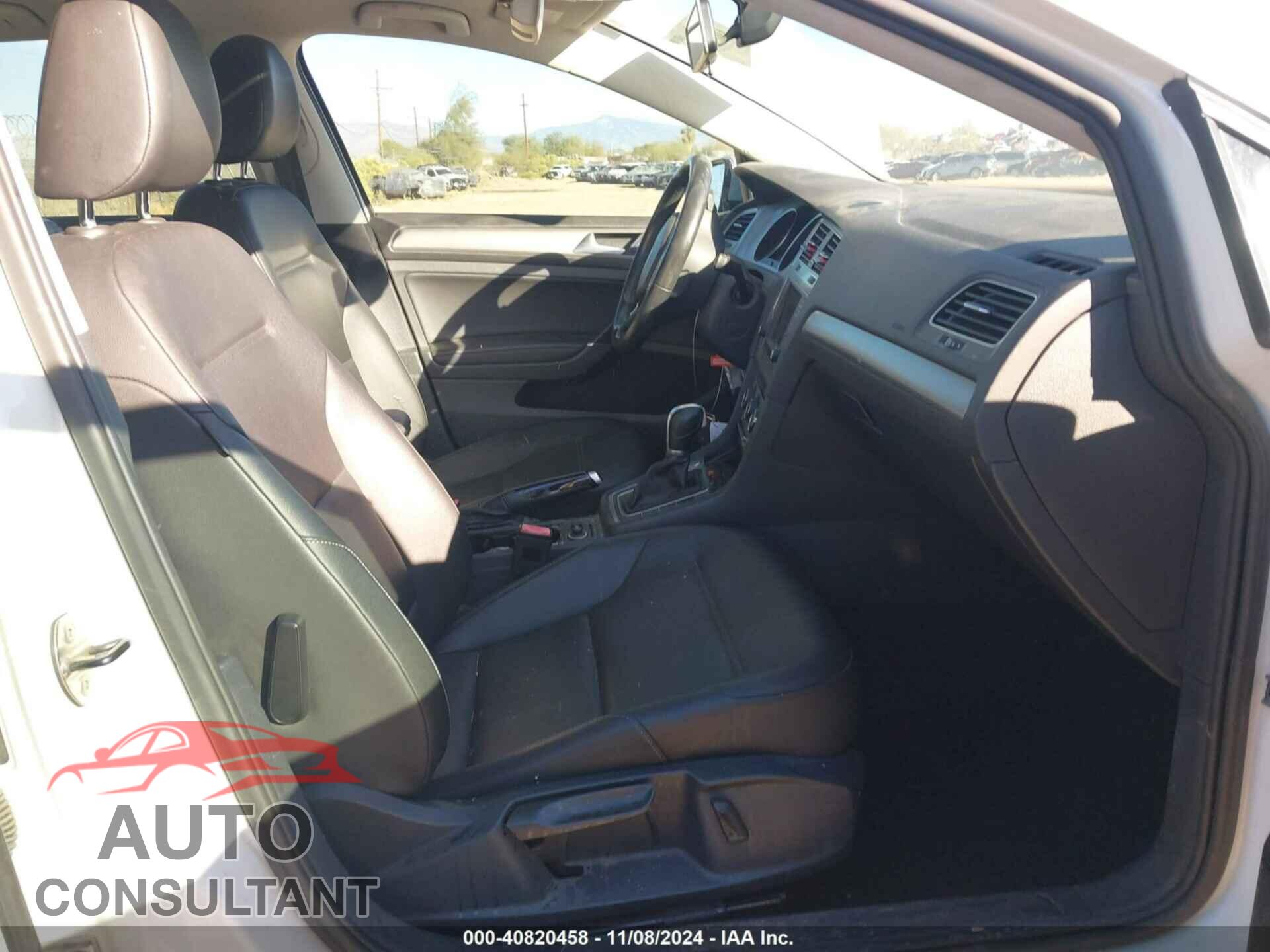 VOLKSWAGEN GOLF 2017 - 3VW217AUXHM024926
