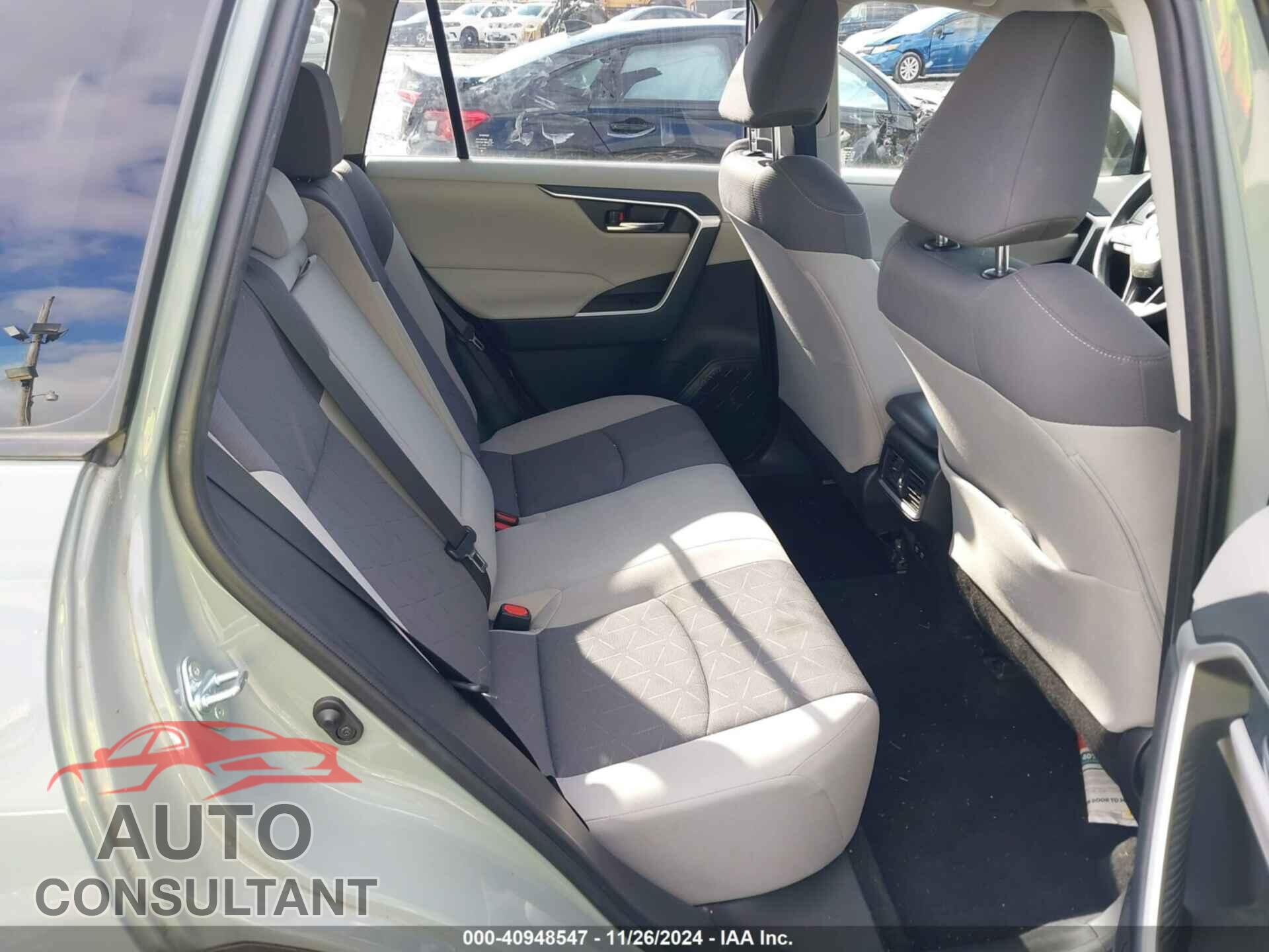TOYOTA RAV4 2019 - JTMP1RFV7KD030238