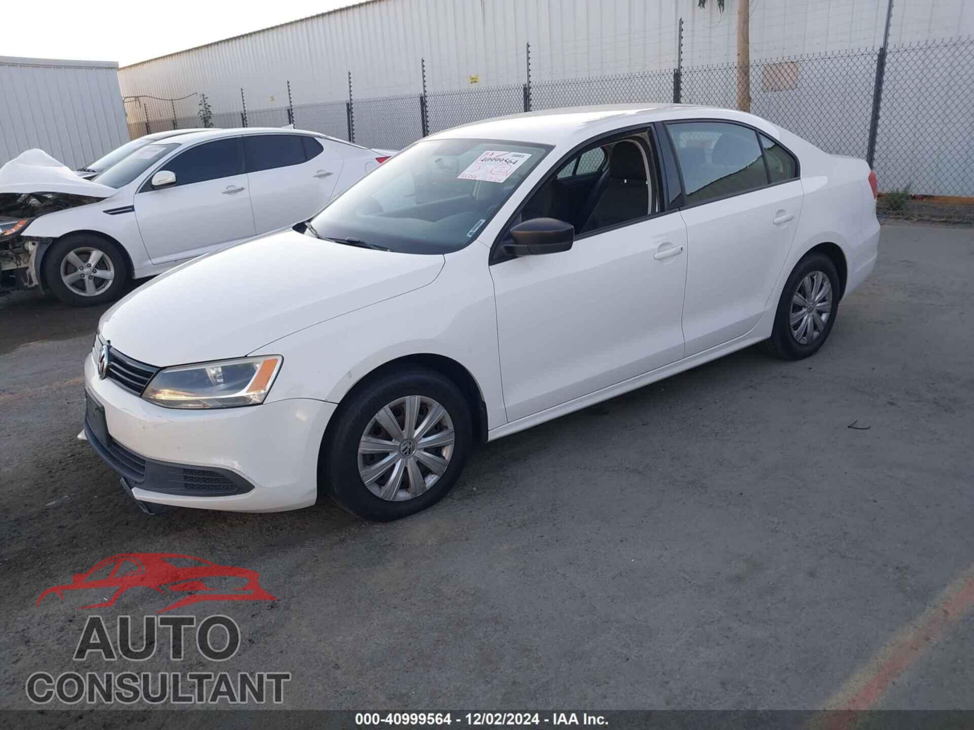 VOLKSWAGEN JETTA 2013 - 3VW2K7AJ0DM371386