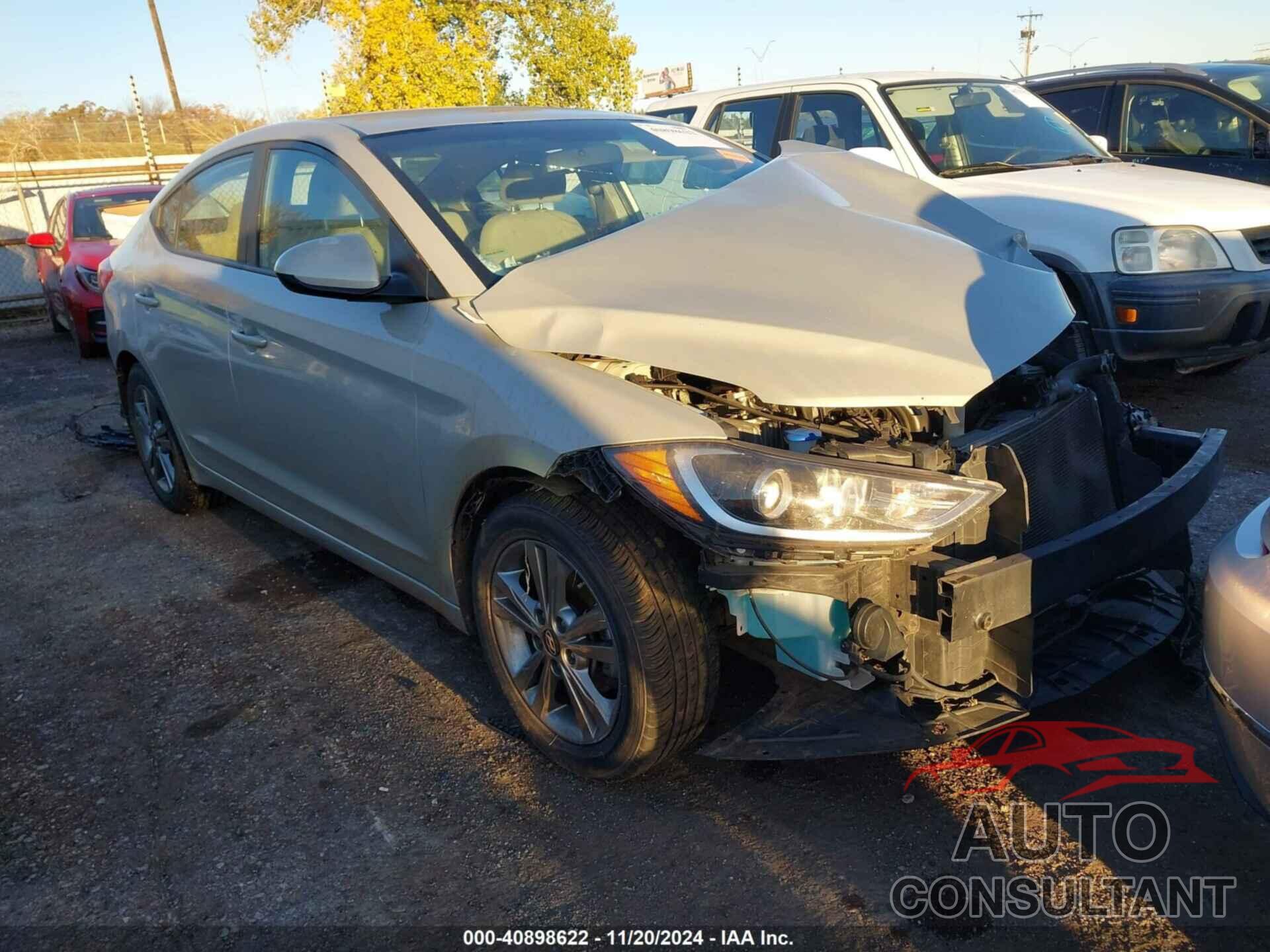 HYUNDAI ELANTRA 2017 - KMHD84LF8HU378312