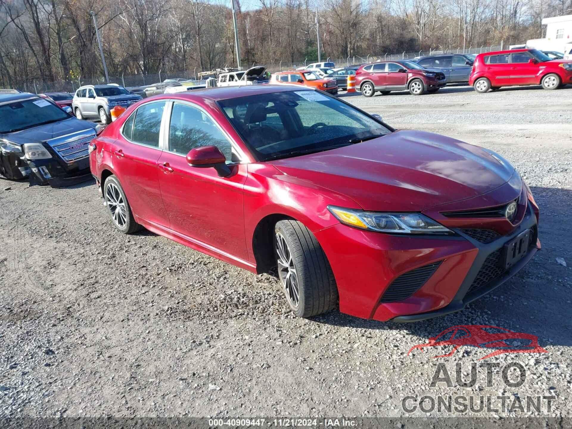 TOYOTA CAMRY 2018 - 4T1B11HK4JU658072