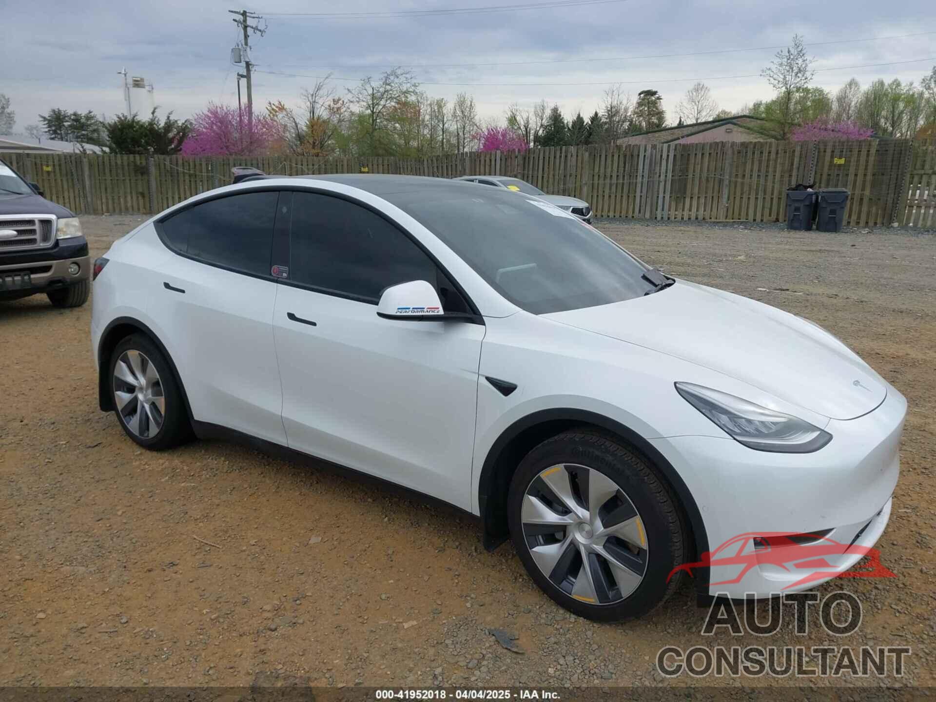 TESLA MODEL Y 2021 - 5YJYGDEE6MF122363
