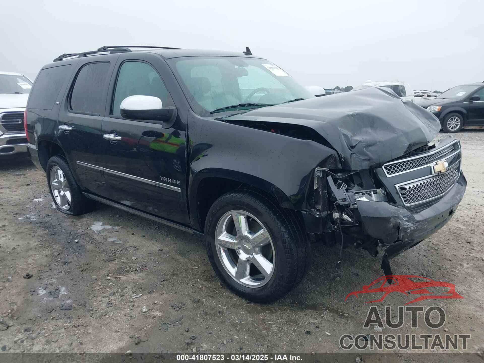 CHEVROLET TAHOE 2011 - 1GNSKCE04BR388014