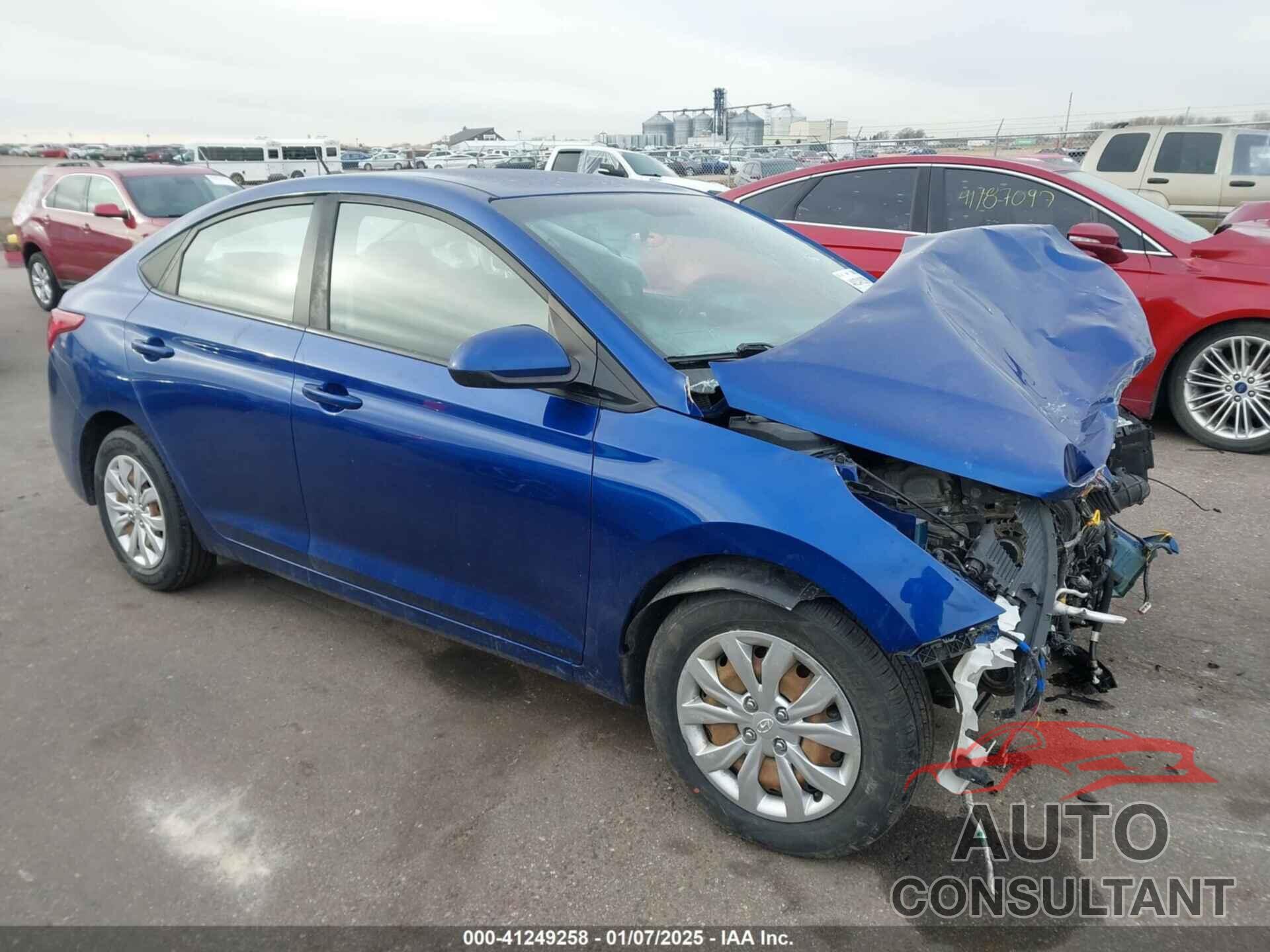 HYUNDAI ACCENT 2018 - 3KPC24A39JE017766