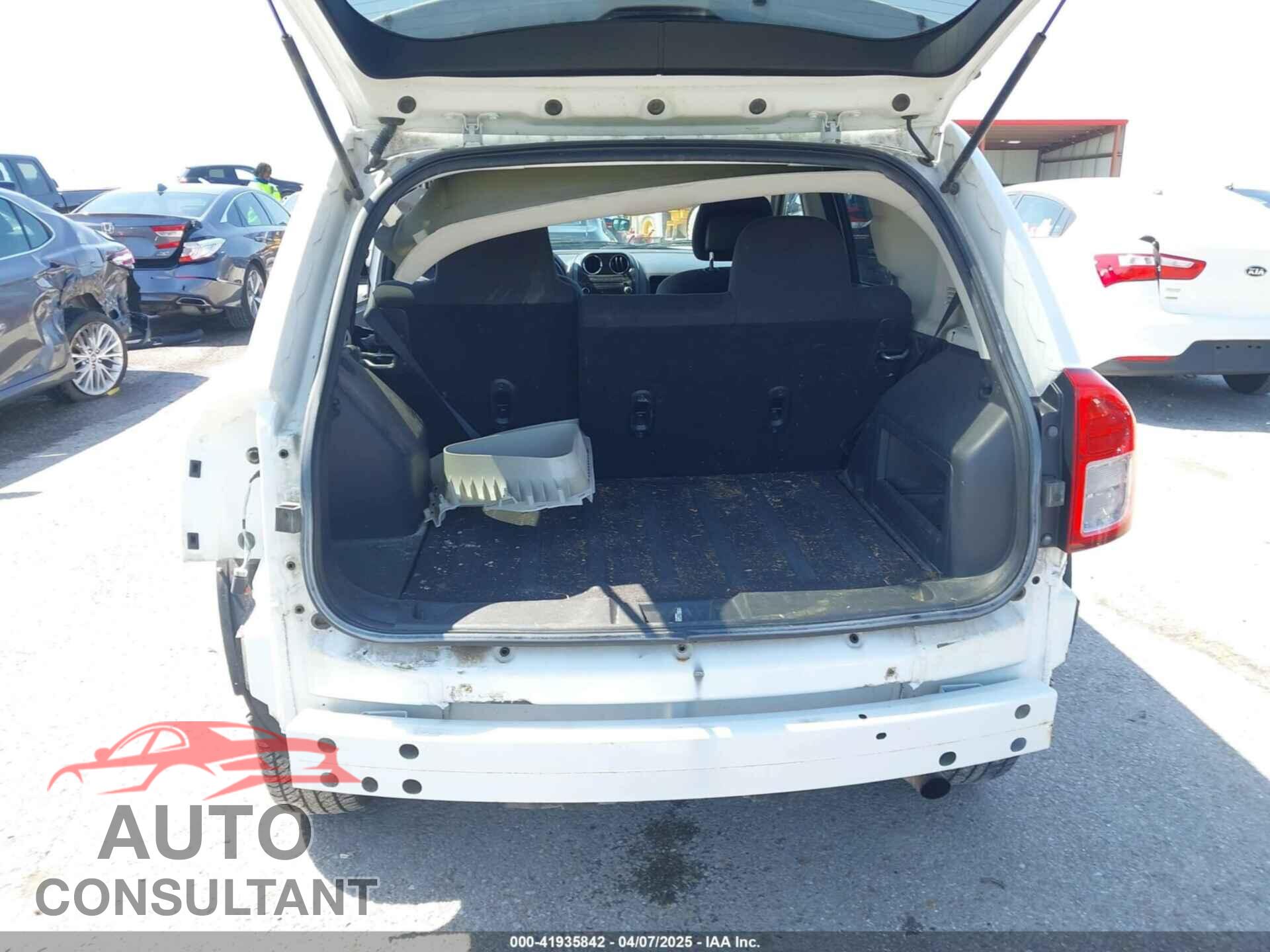 JEEP COMPASS 2011 - 1J4NT1FB2BD236439