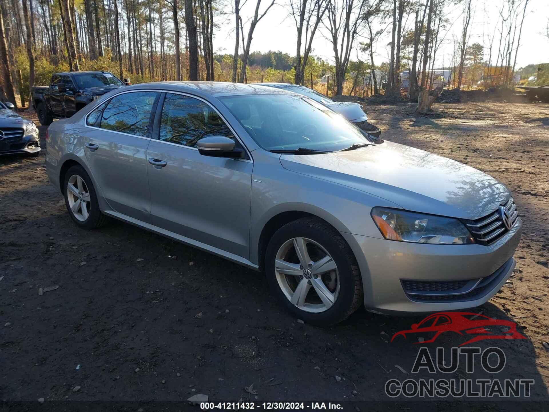 VOLKSWAGEN PASSAT 2014 - 1VWAT7A34EC041151