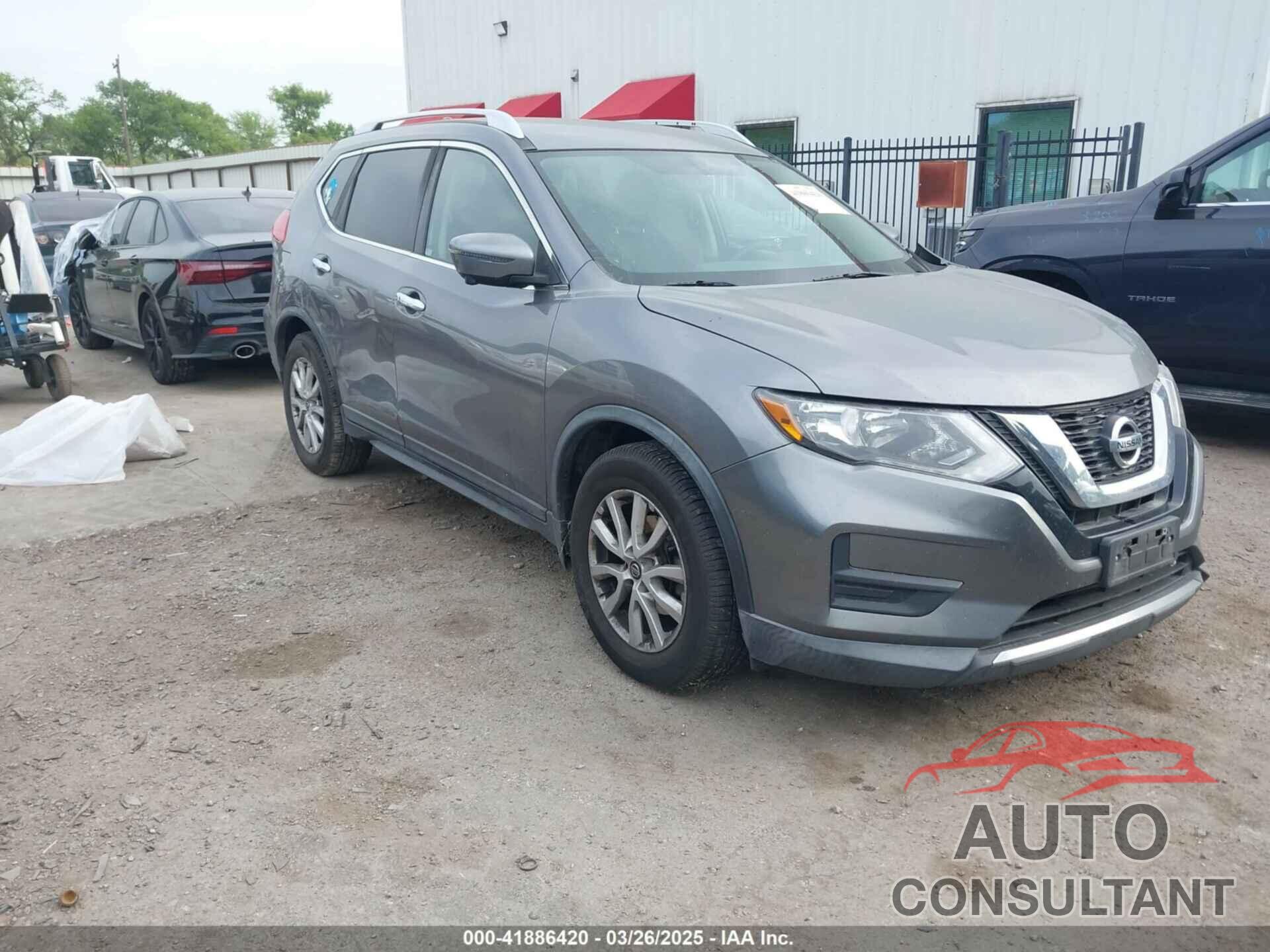 NISSAN ROGUE 2017 - KNMAT2MT7HP568339